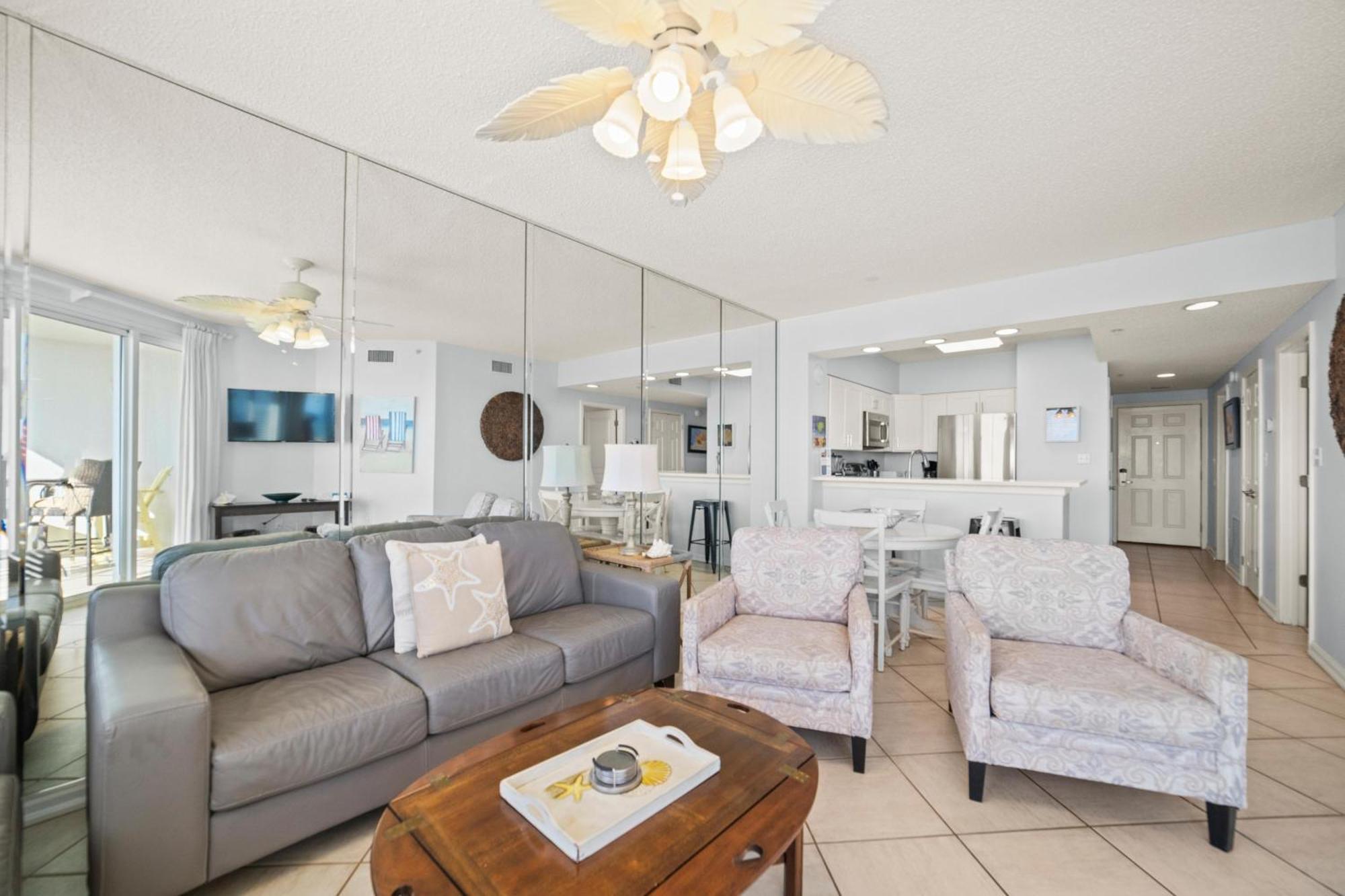 Silver 202 By Liquid Life Apartment
