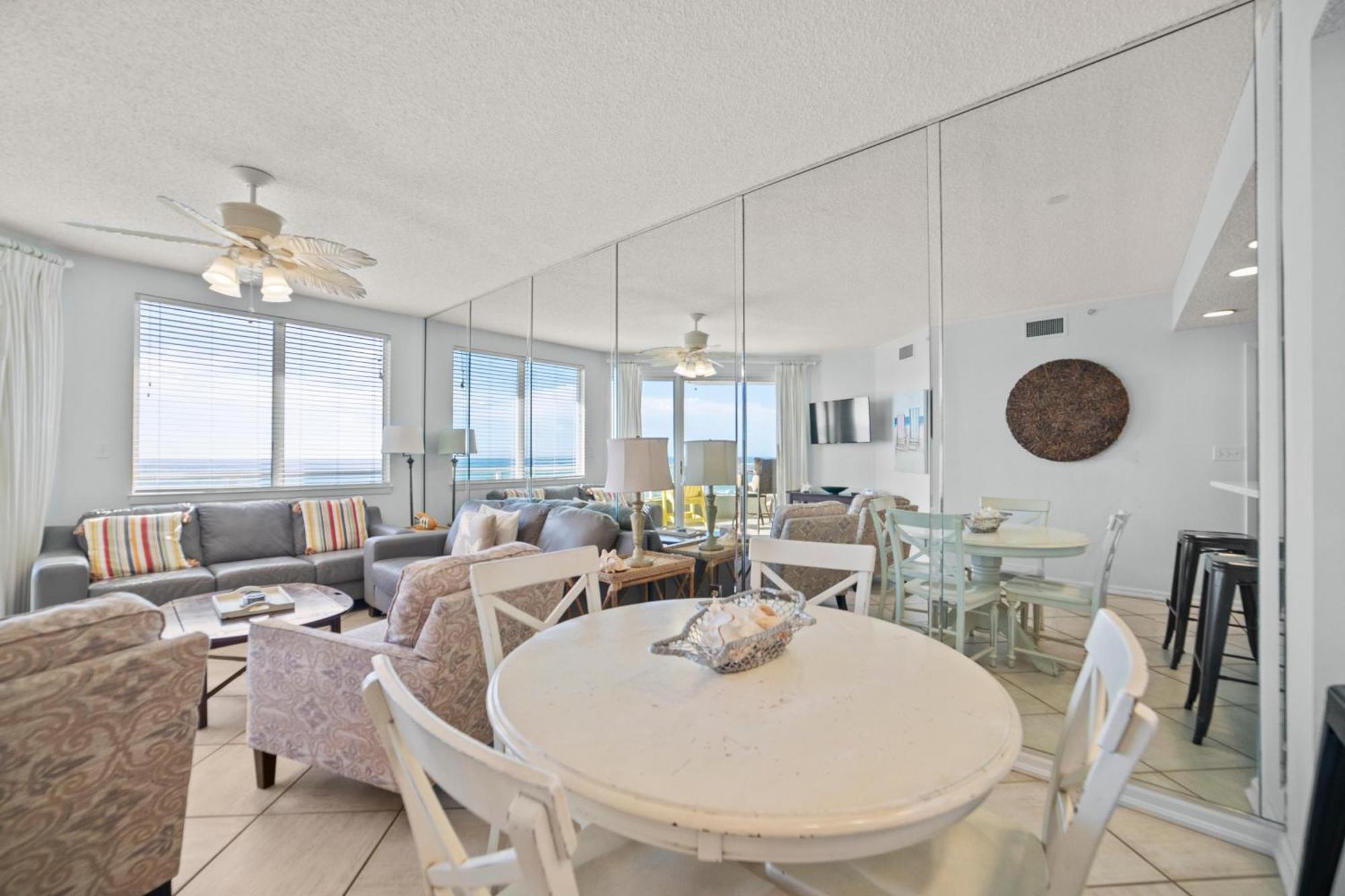 Apartment Silver 202 By Liquid Life *