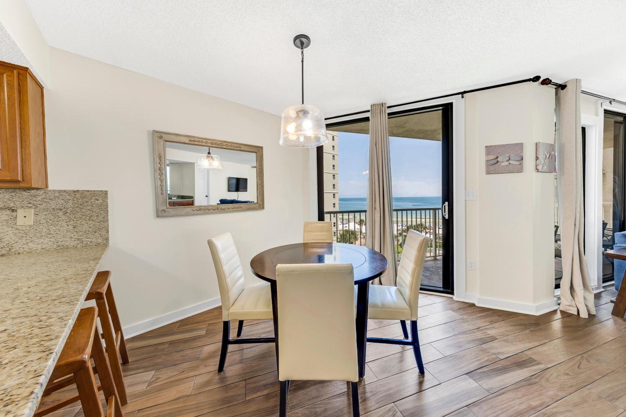 Apartment Seaside & Racquet