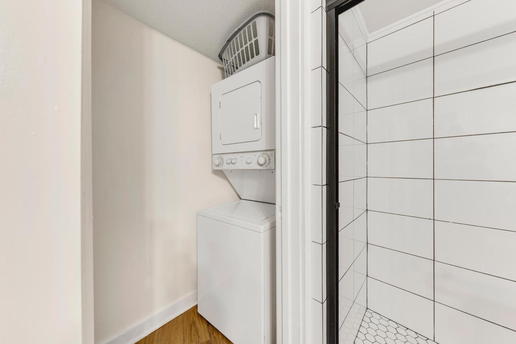 Seaside & Racquet Apartment