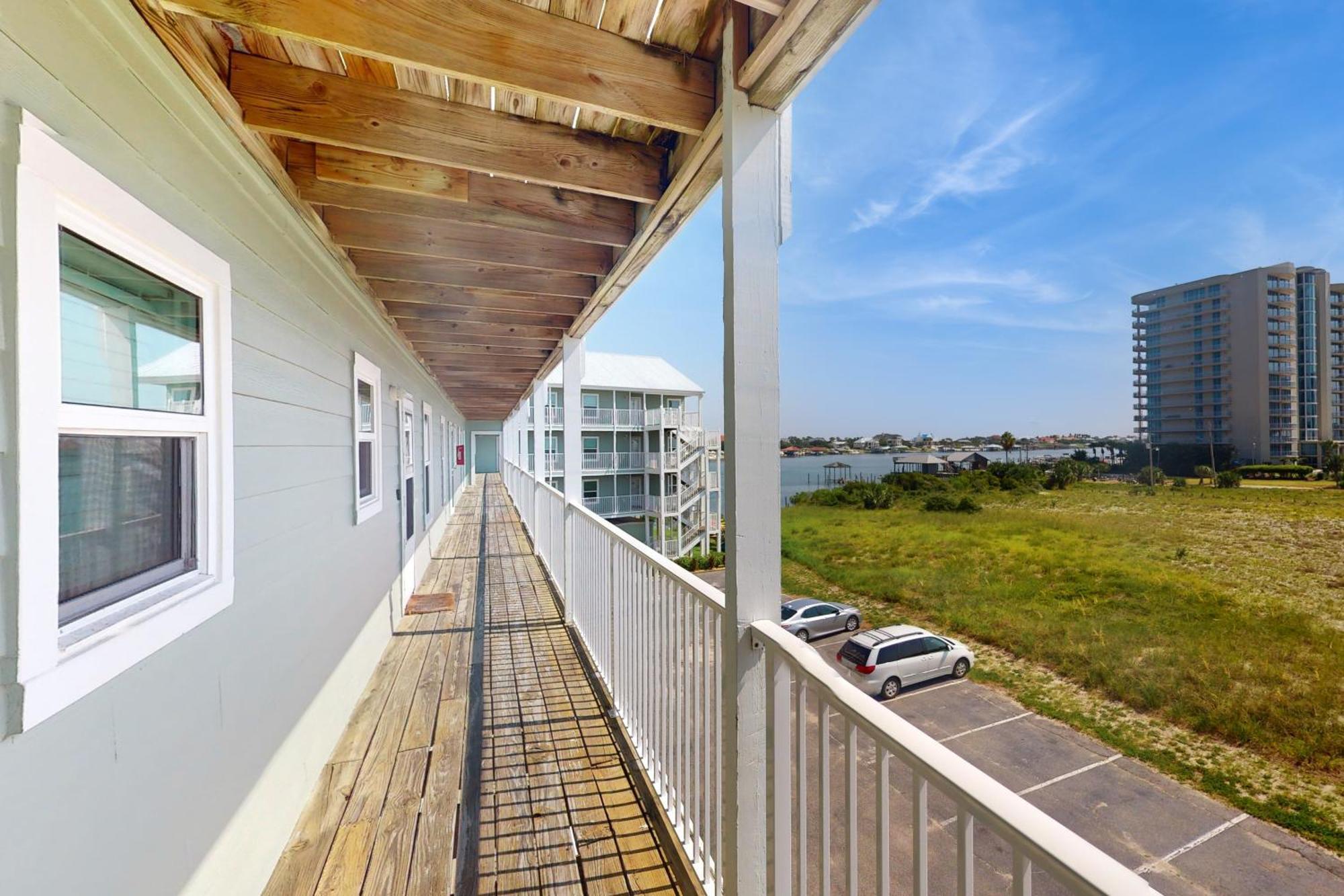 Jubliee Landing #209 Apartment