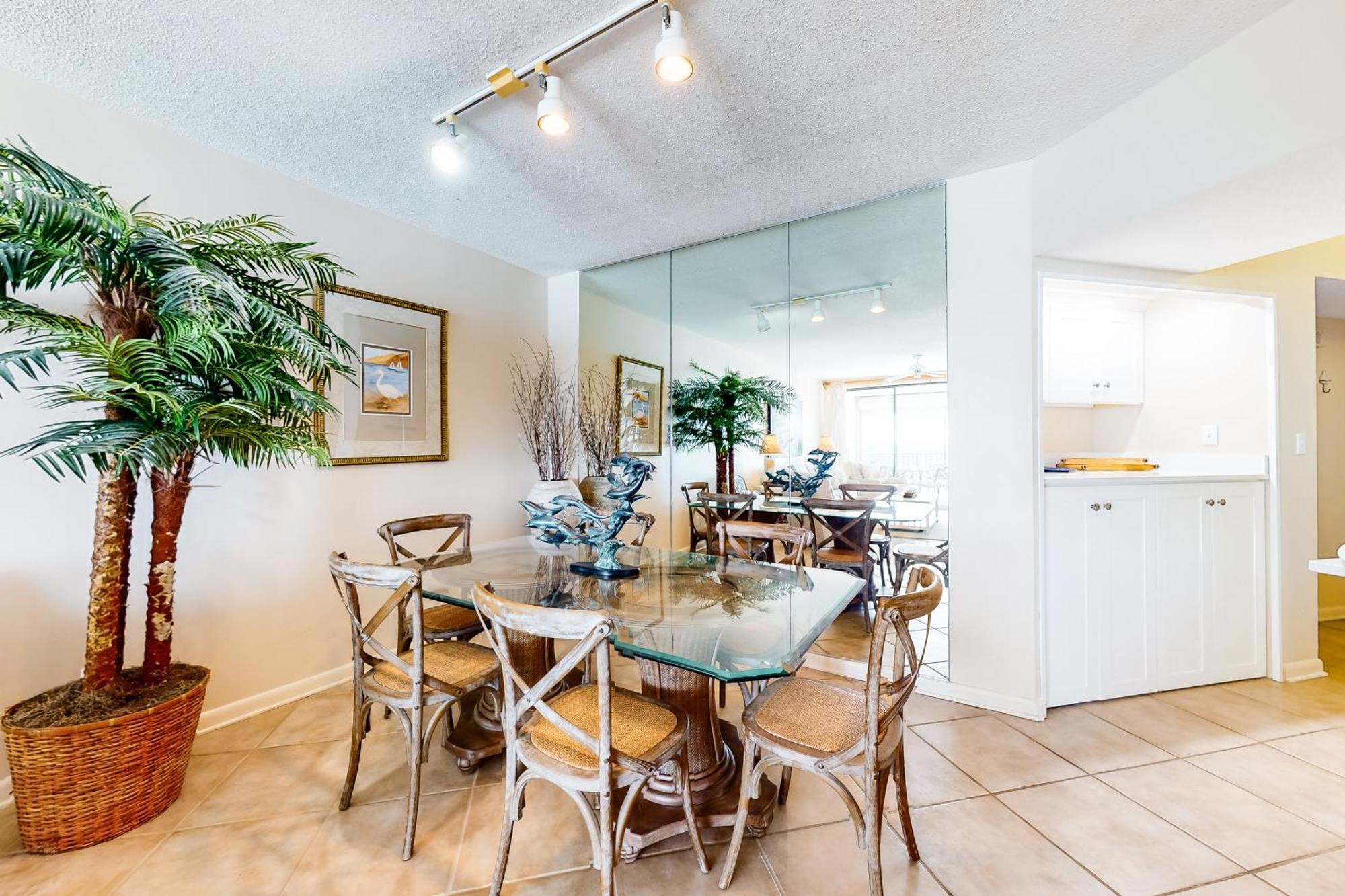 Pelican Pointe 1002