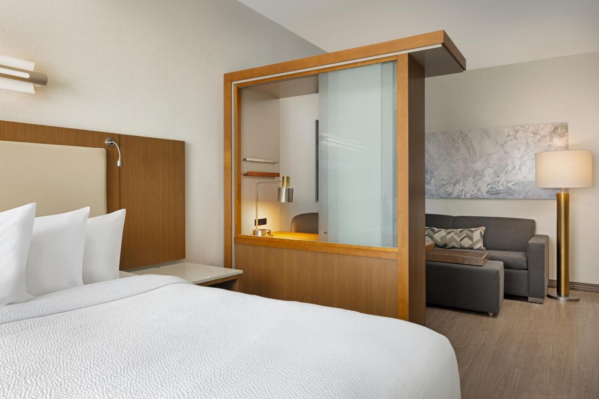 Springhill Orange At The Wharf Hotel 3*