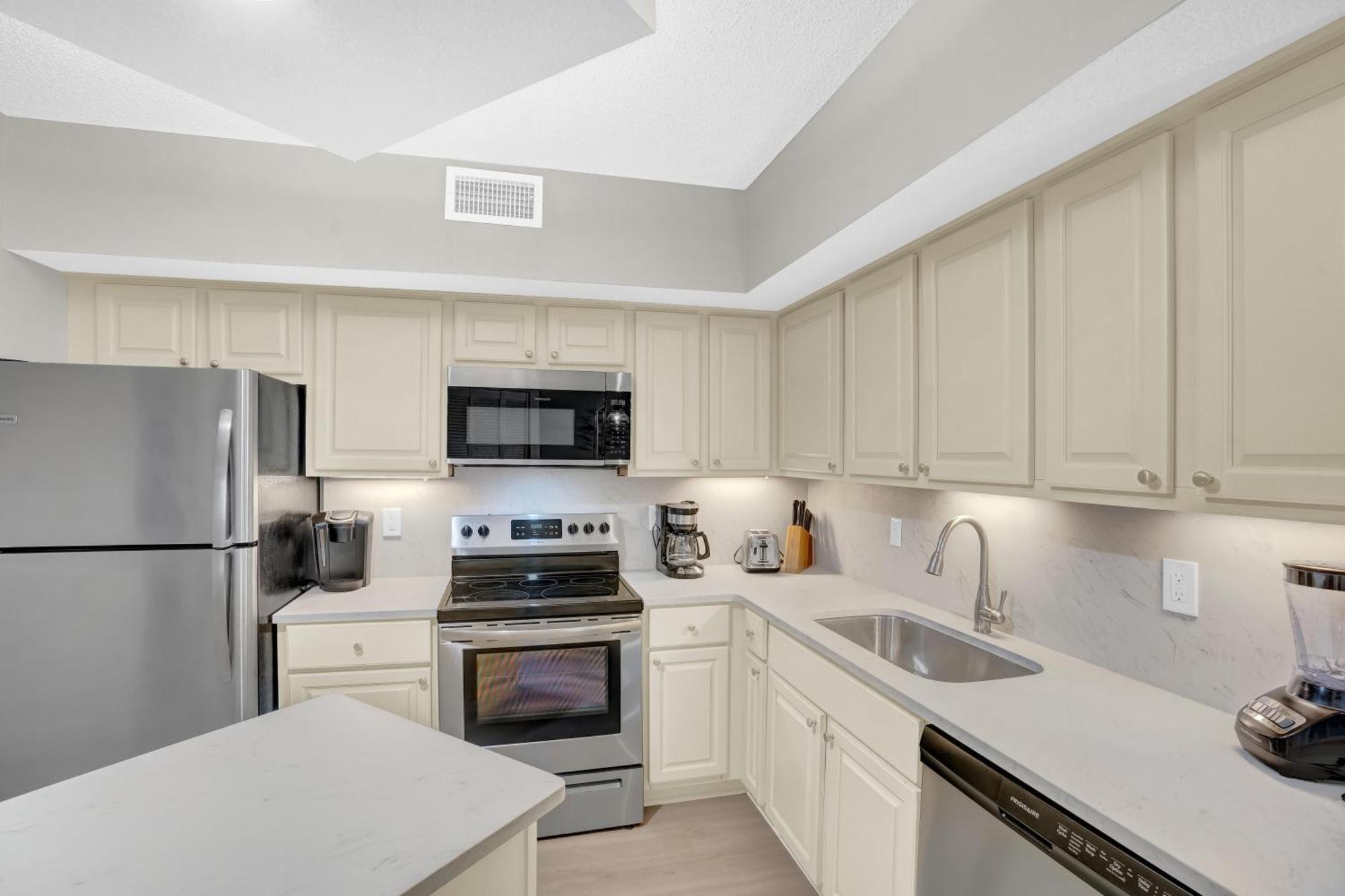 Pelican Pointe 1104 By Liquid Life Apartment
