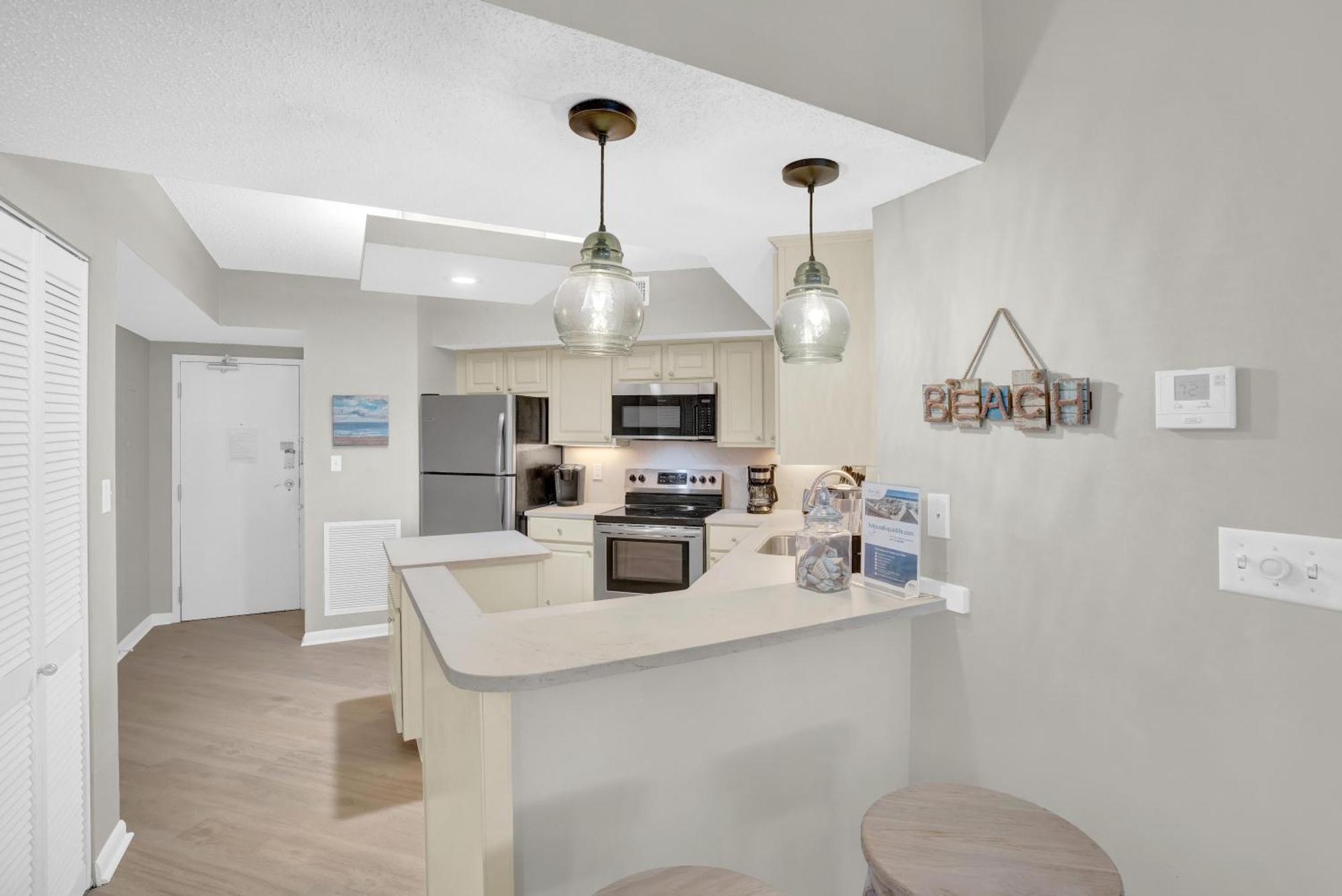 Pelican Pointe 1104 By Liquid Life