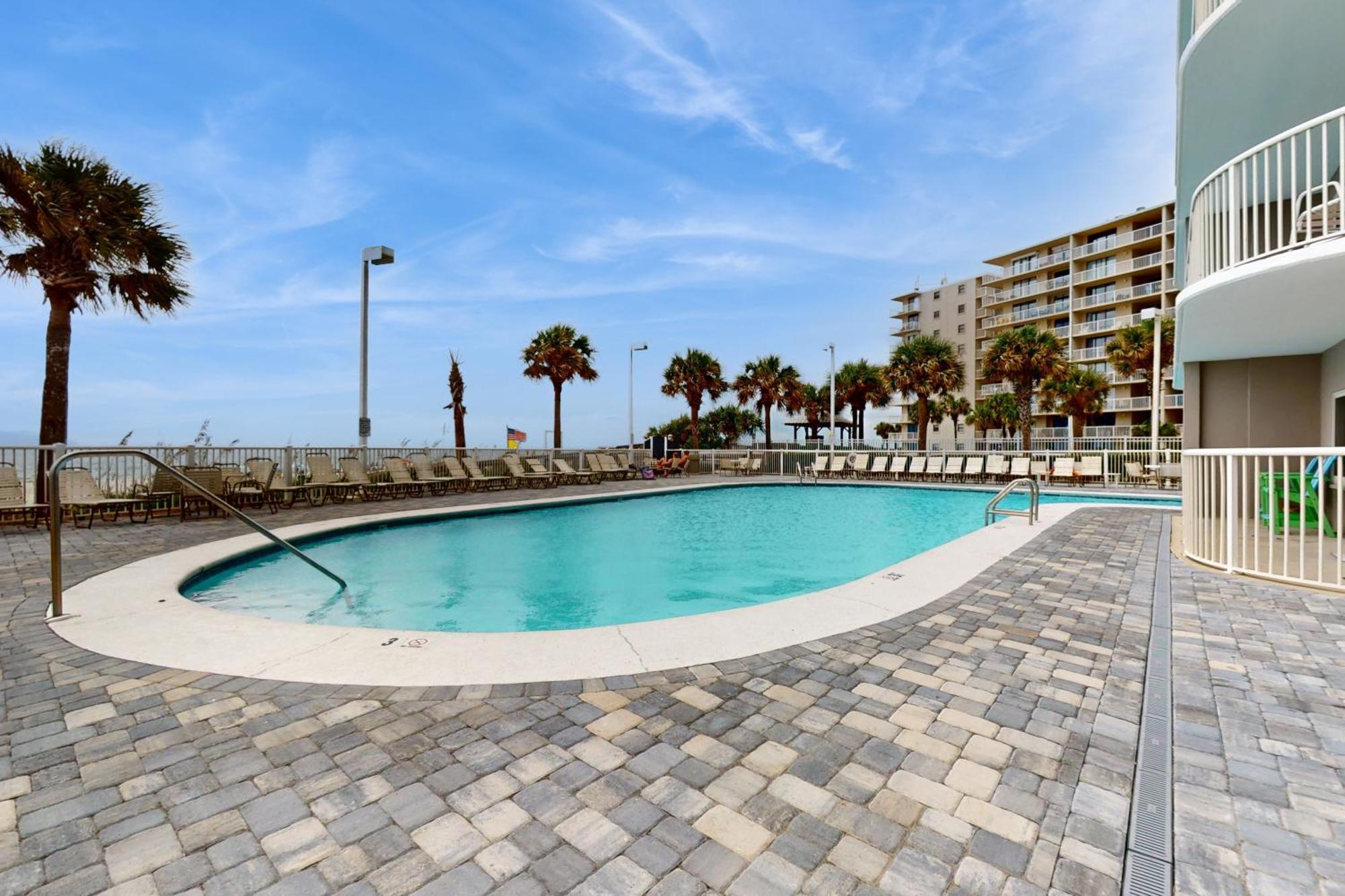 Tradewind 1204 Apartment