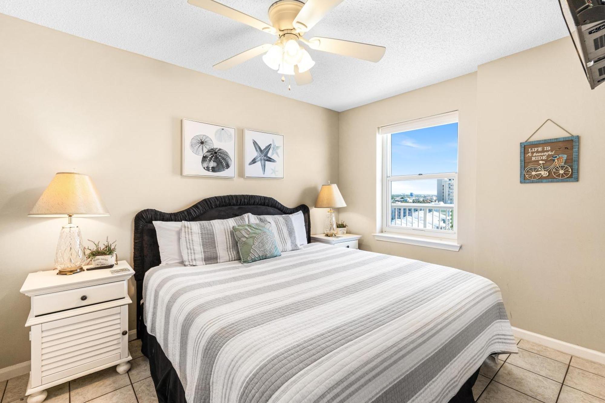 Tradewinds 906 *