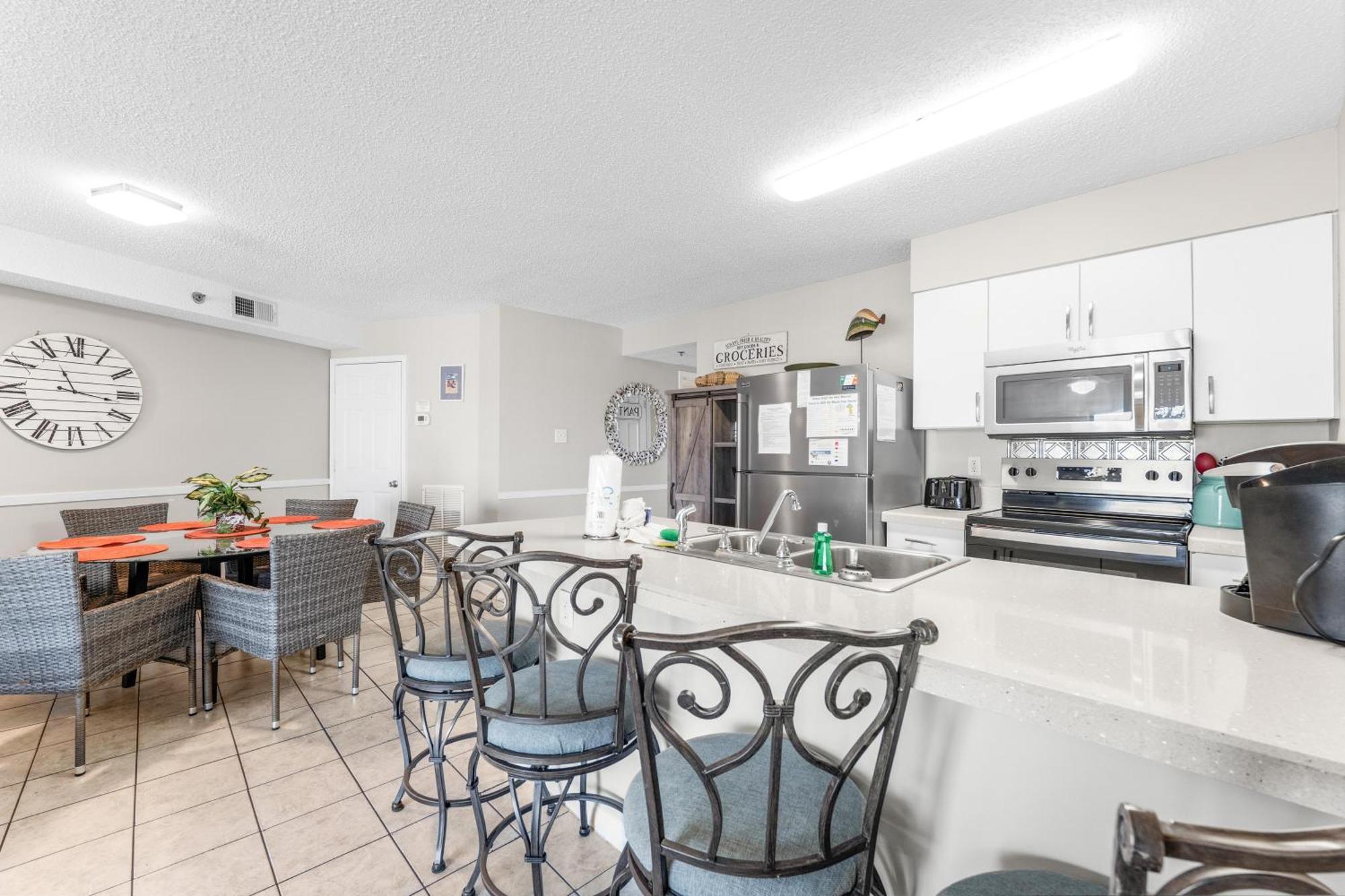 Tradewinds 906