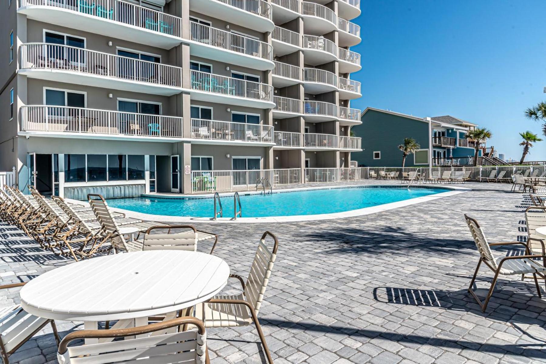 Tradewinds 908 *