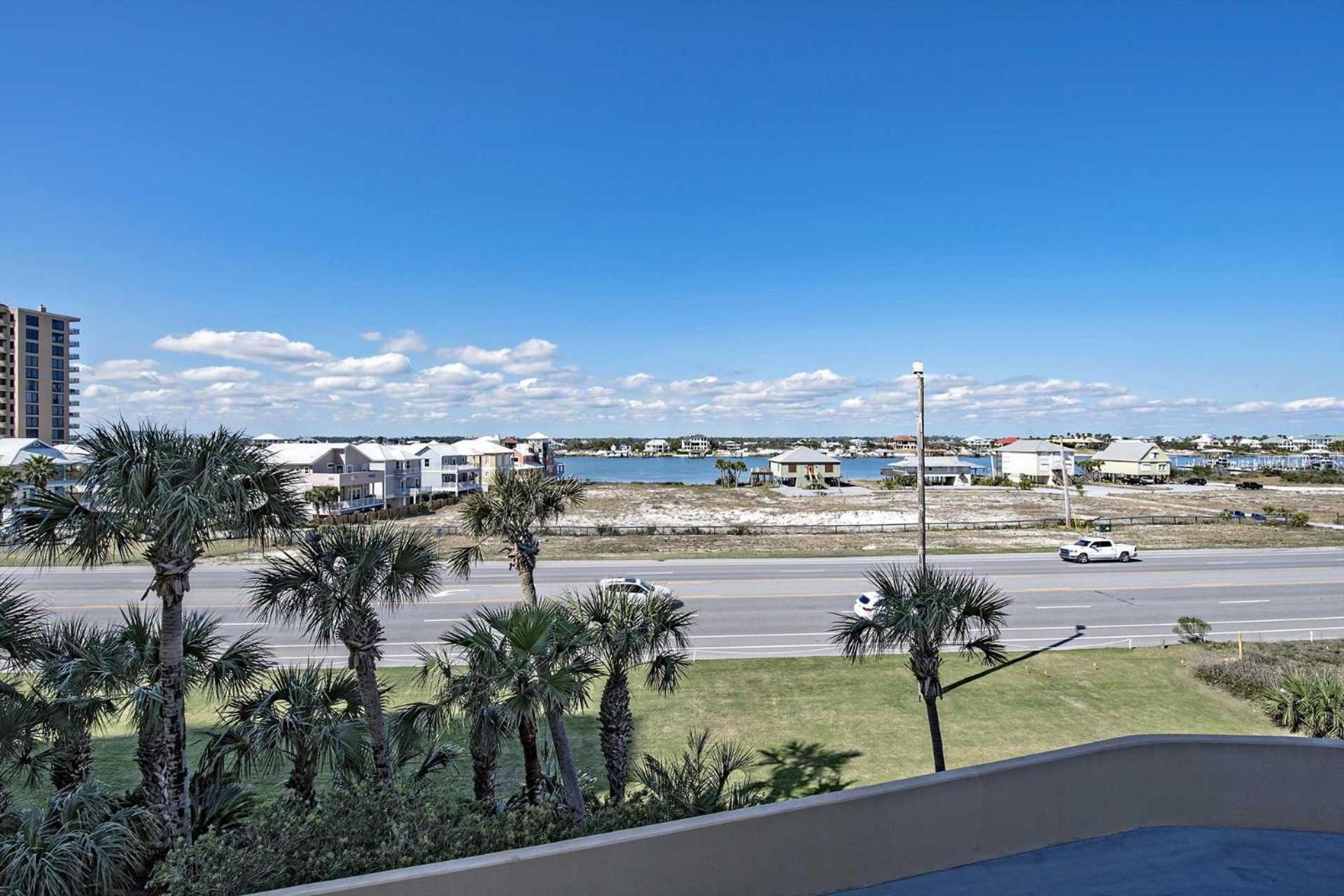 Regency Isle 301 *