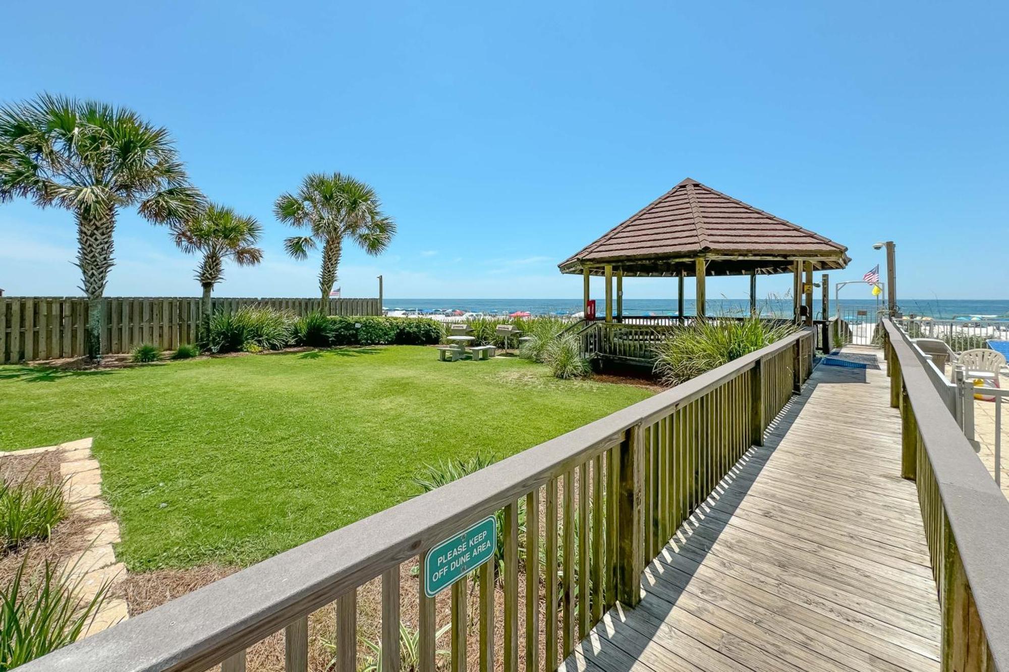 Romar Tower Unit 8c Holiday home *