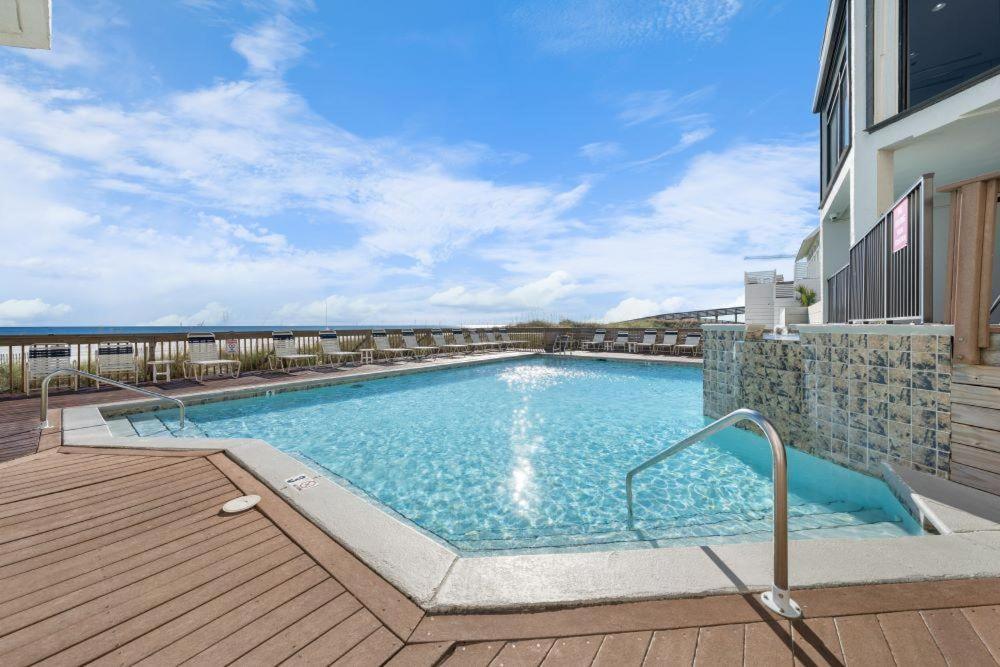 Broadmoor 304 *