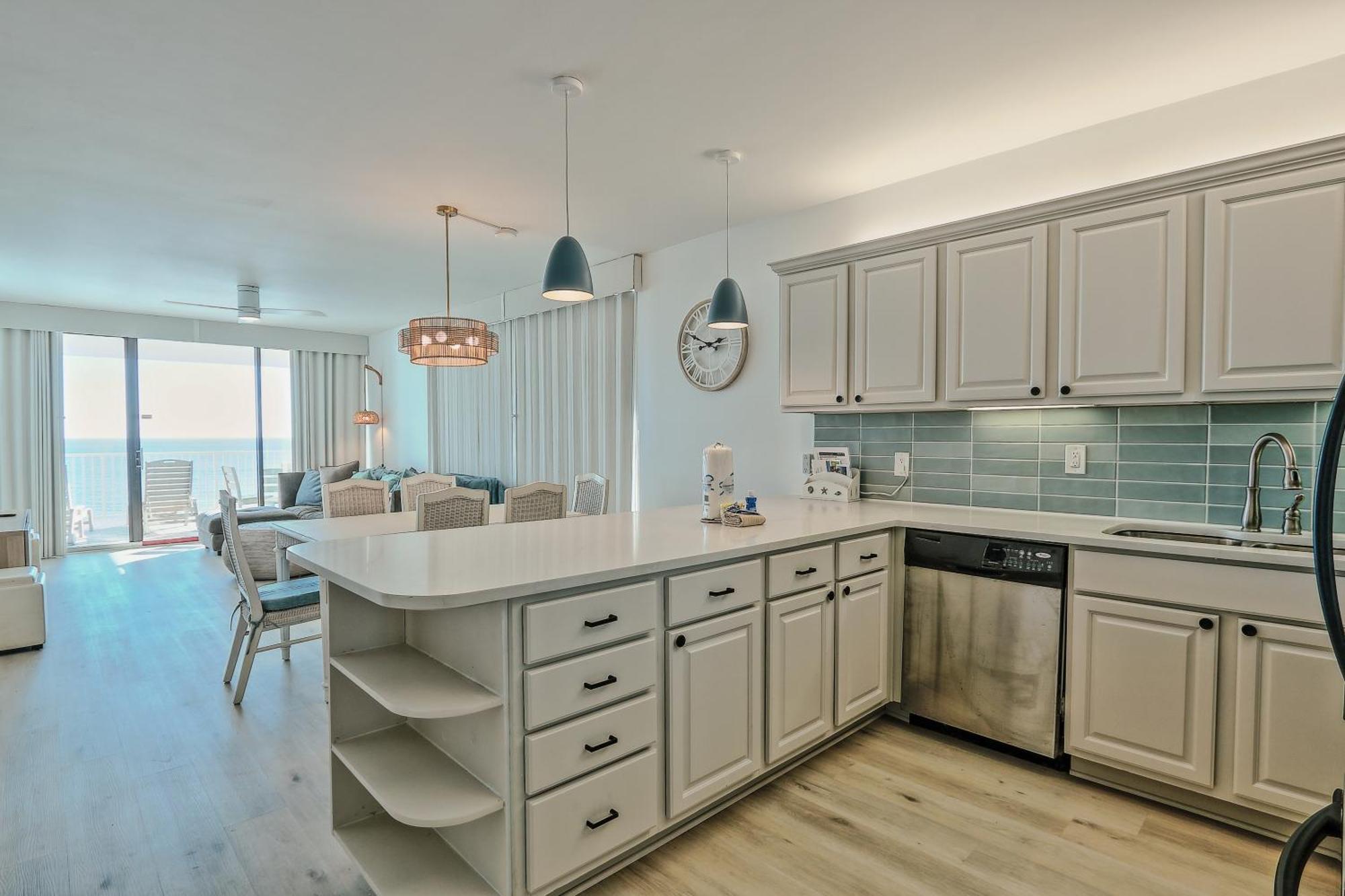 Romar Place 806