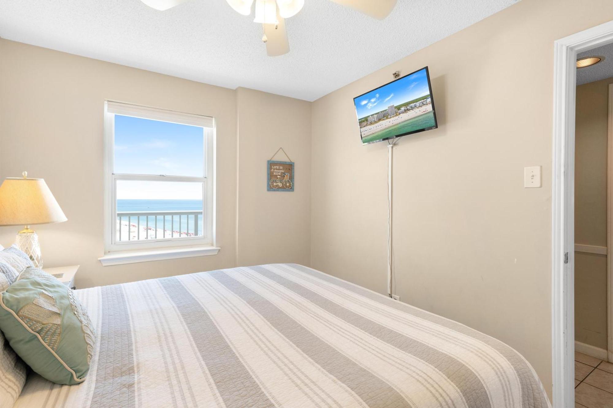 Tradewinds 906 Holiday home