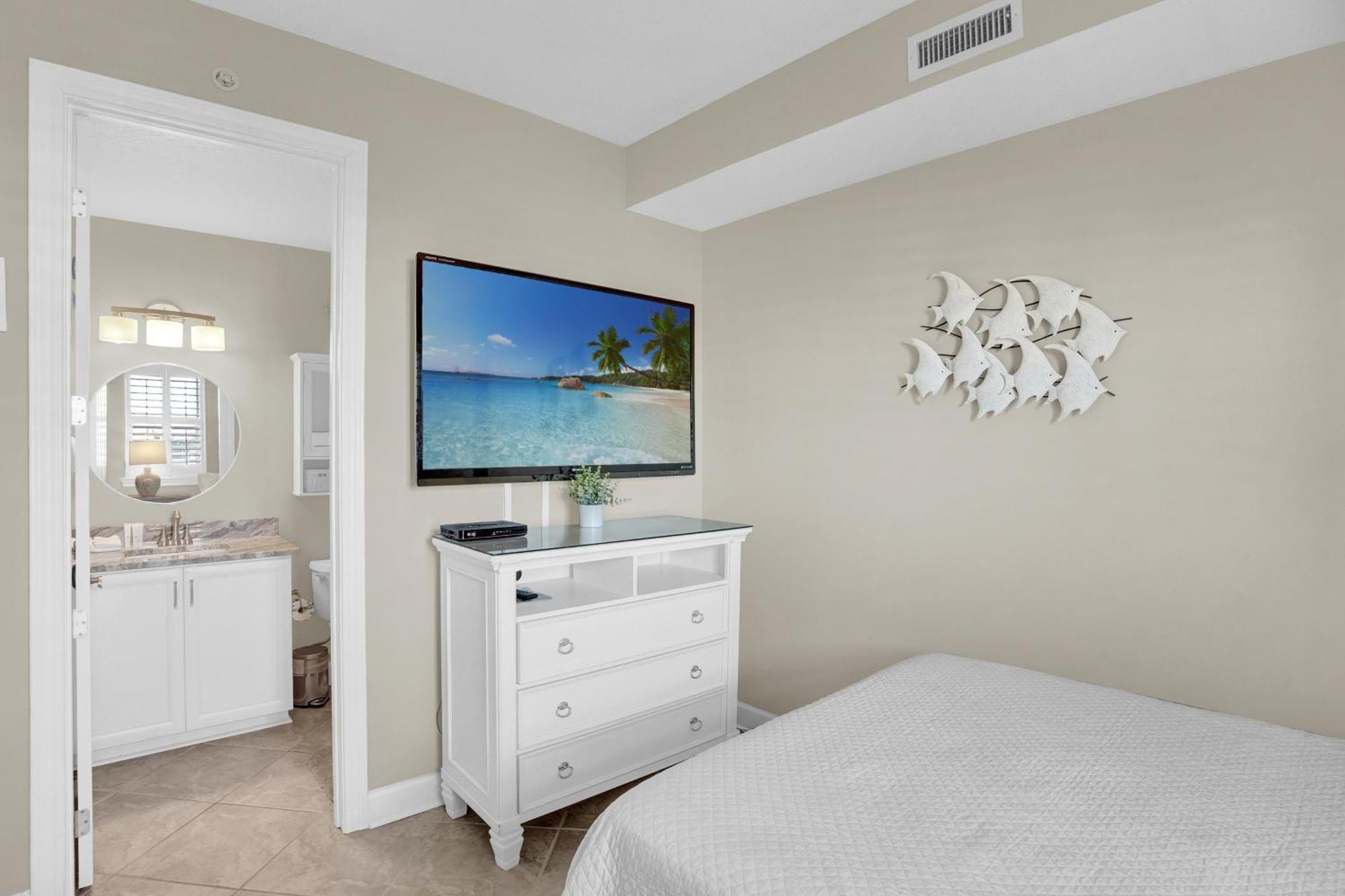 Regency Isle 305