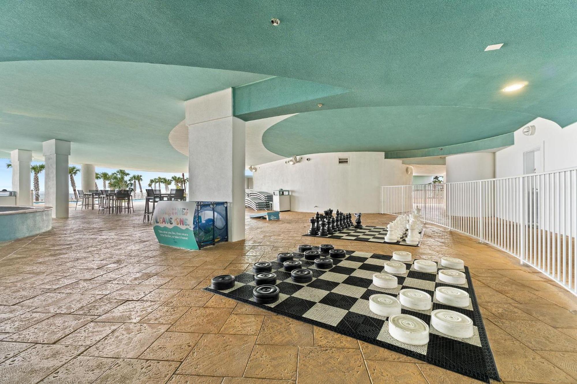 Turquoise C406 Holiday home