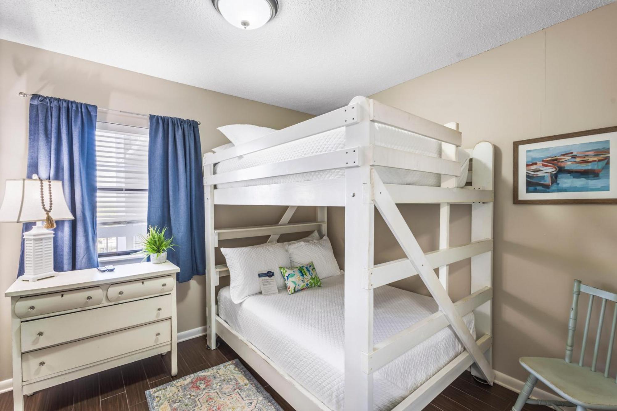 Shoalwater 703 By Liquid Life Orange Beach