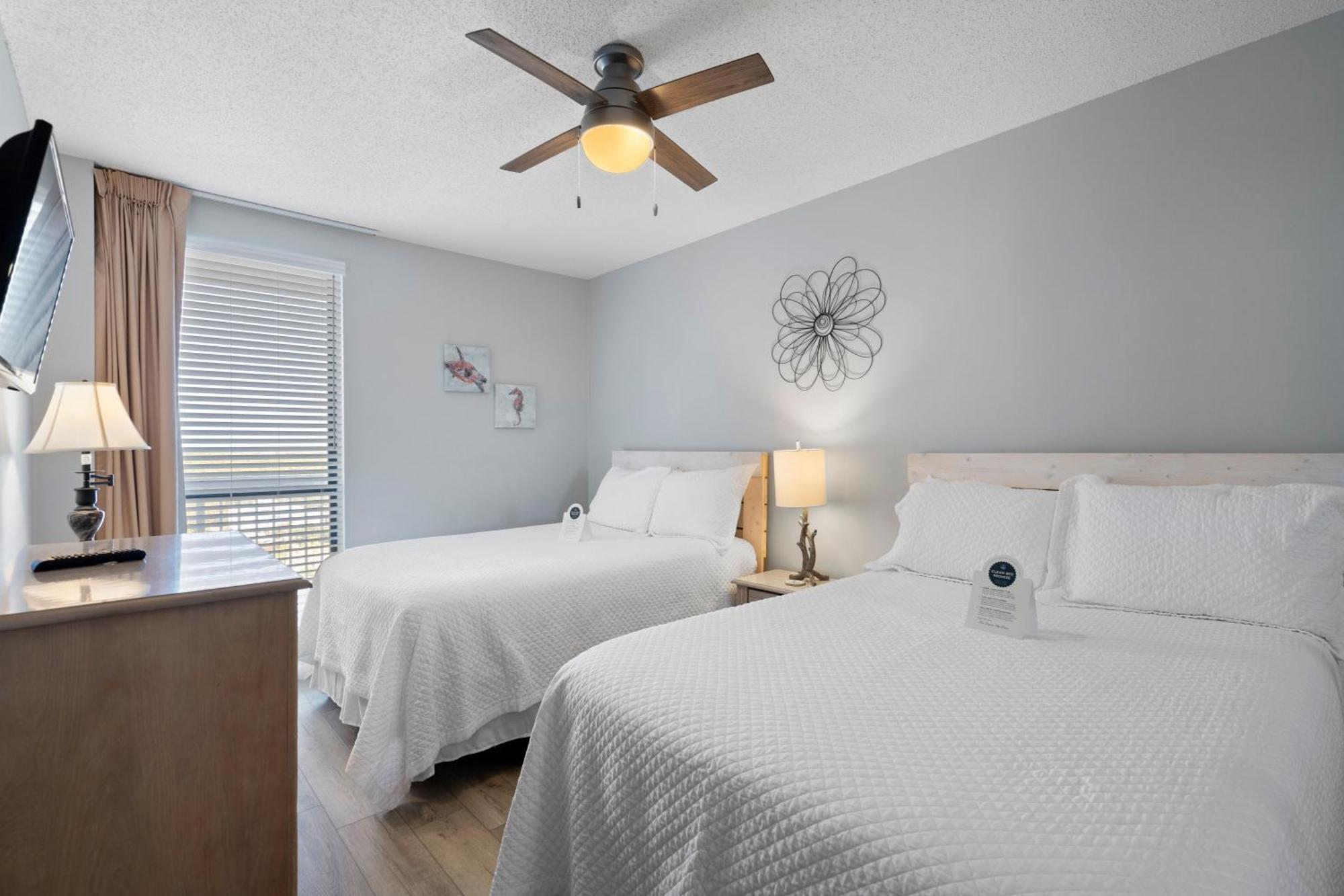Pelican Pointe 905 By Liquid Life Apartment