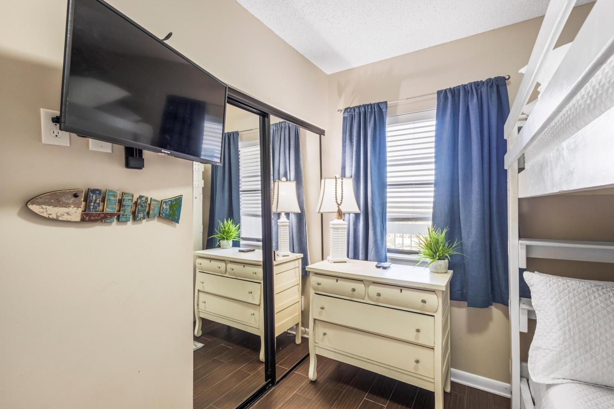 Shoalwater 703 By Liquid Life Orange Beach