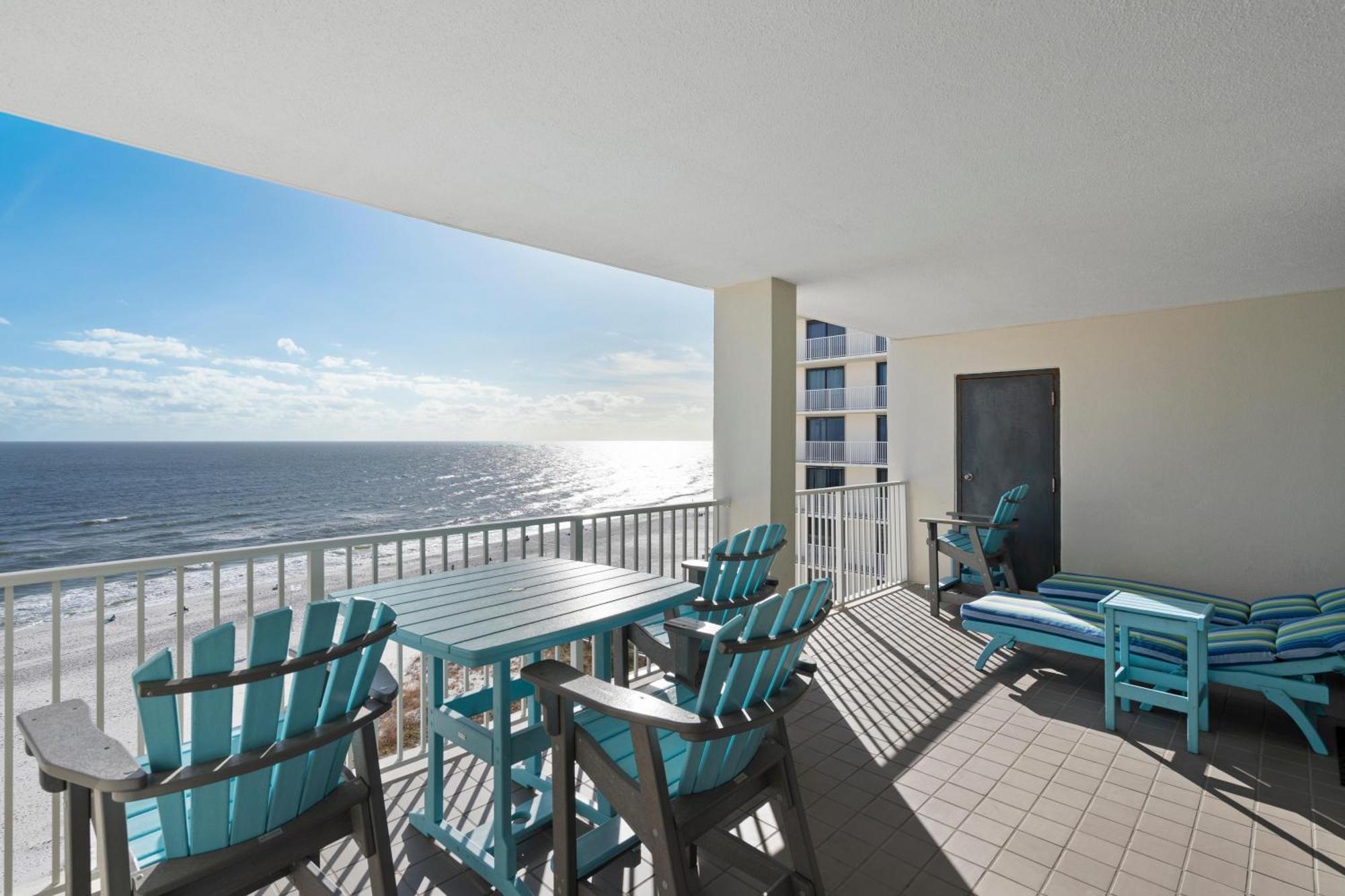 Pelican Pointe 905 By Liquid Life