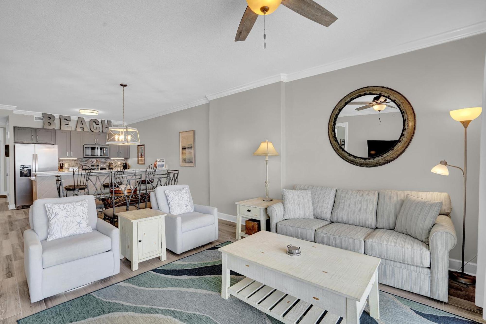 Regency Isle 911 By Liquid Life Hotel *
