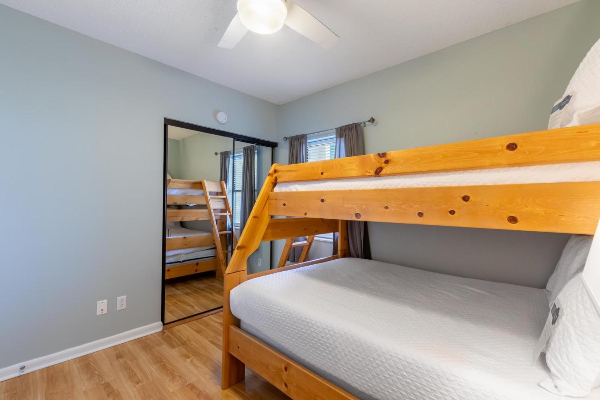 Romar Place 505 By Liquid Life