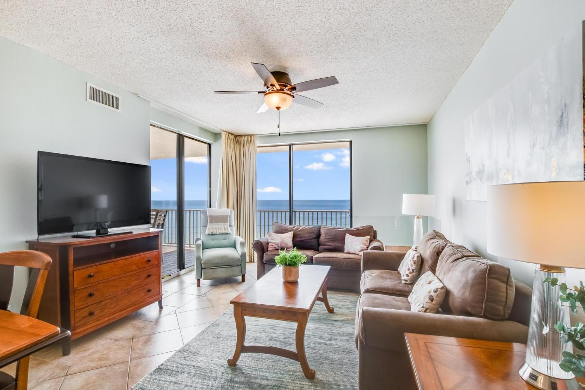 Apartment Romar Place 505 By Liquid Life