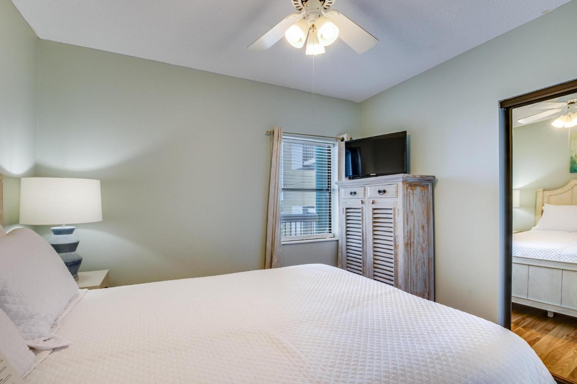 Romar Place 505 By Liquid Life