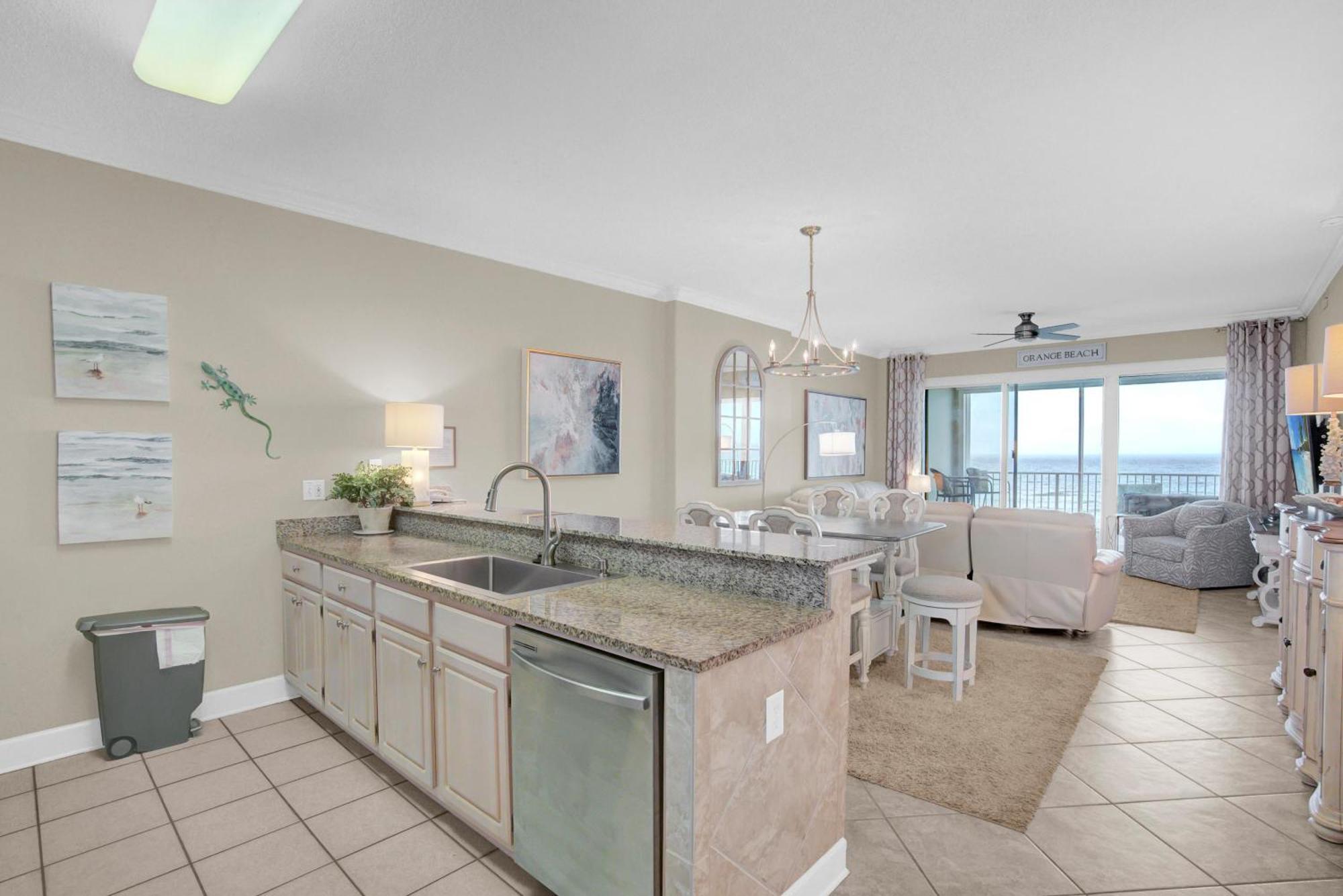 Regency Isle 305 *