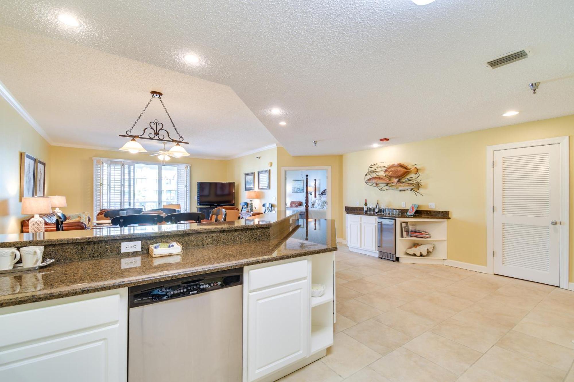 Apartment Waterfront Orange With Bayside Balcony!