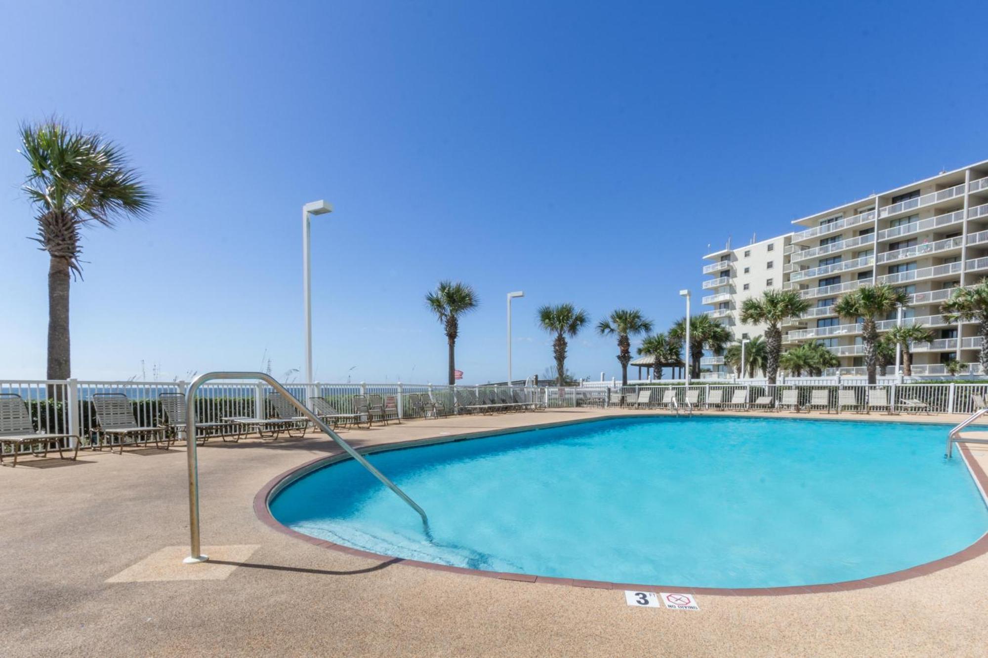 Tradewinds 808