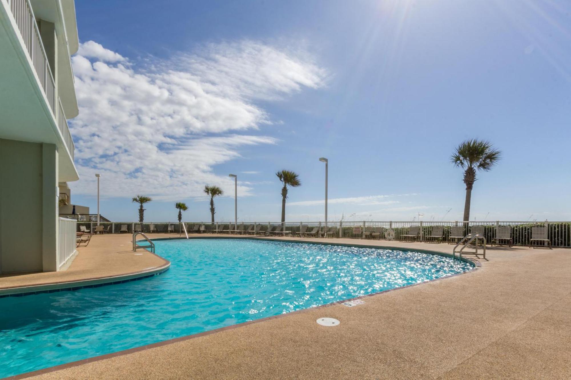 Tradewinds 808 Holiday home *