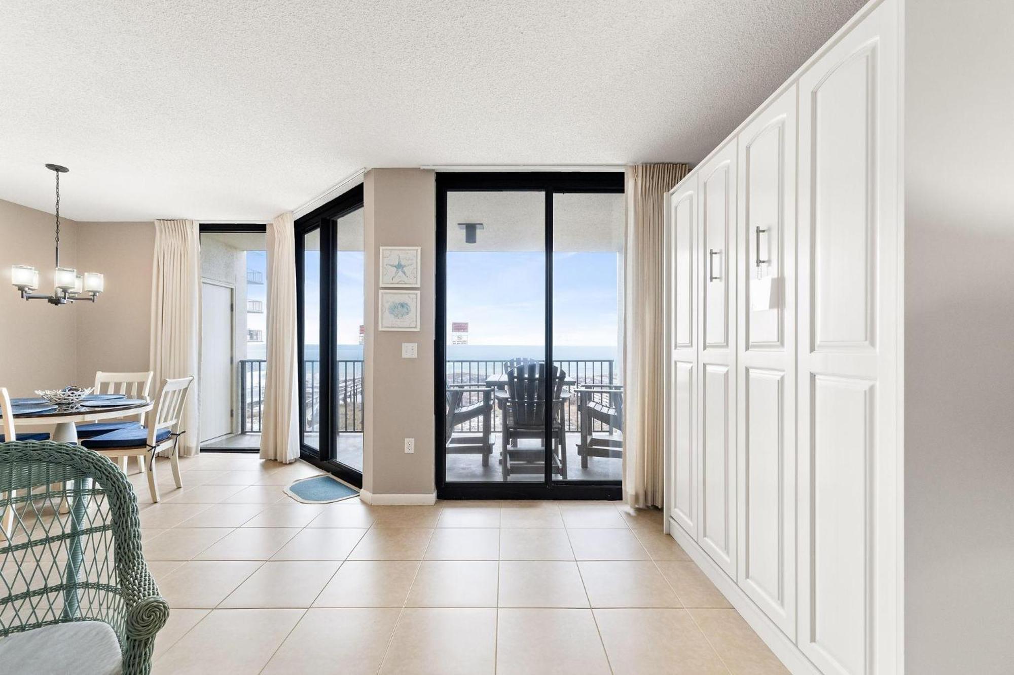 Phoenix 8 305 Holiday home *