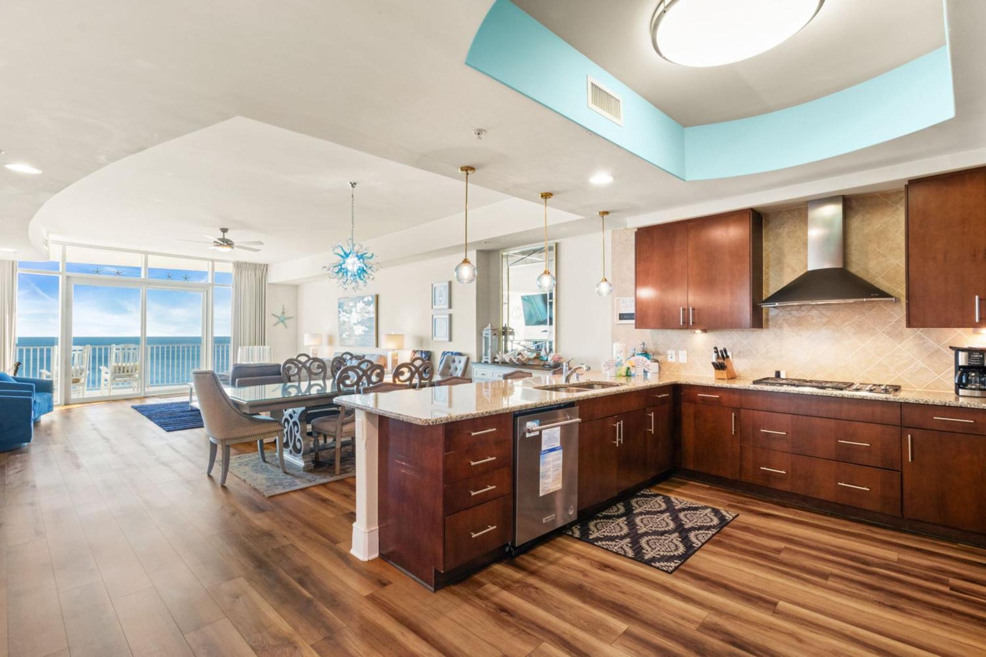 Turquoise 1908c Apartment