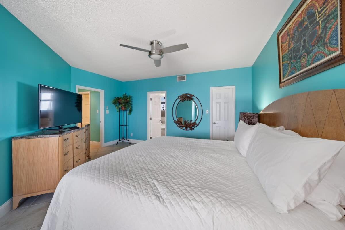 Four Seasons 901w By Current Tides Vacation Holiday home *