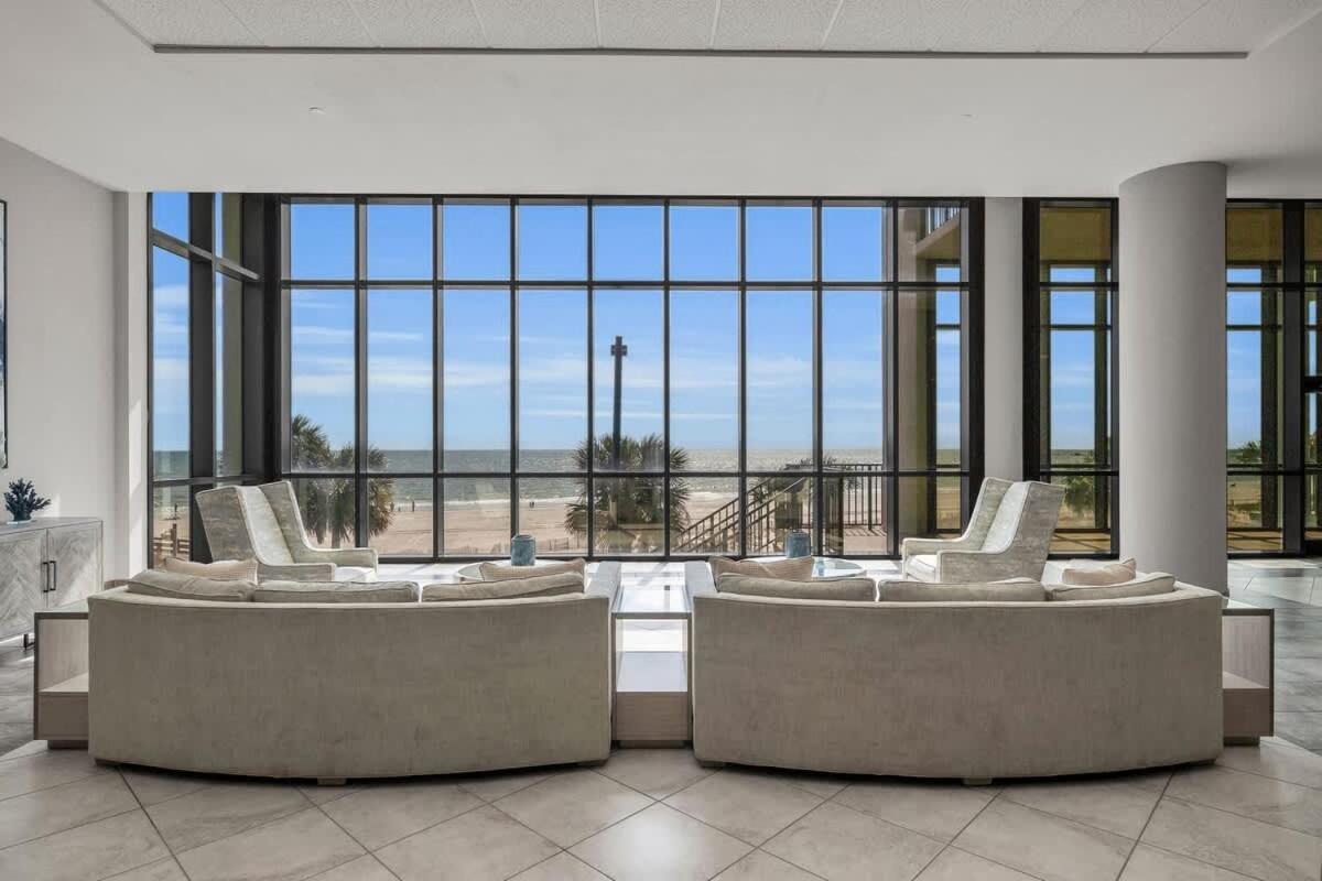 The Oasis At Orange 605 By Current Tides Vacation Holiday home