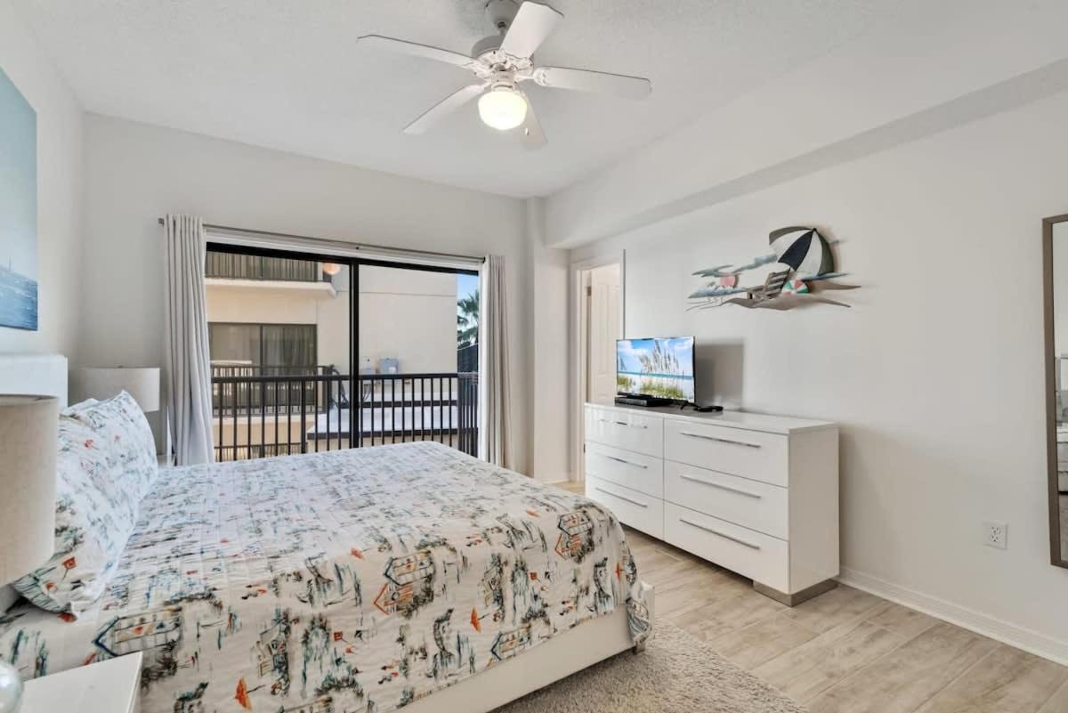 Holiday home Palms 304 3rd Floor 3 Bedrooms 3 Baths Corner Unit Front