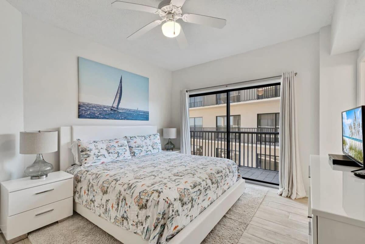 Holiday home Palms 304 3rd Floor 3 Bedrooms 3 Baths Corner Unit Front Orange Beach