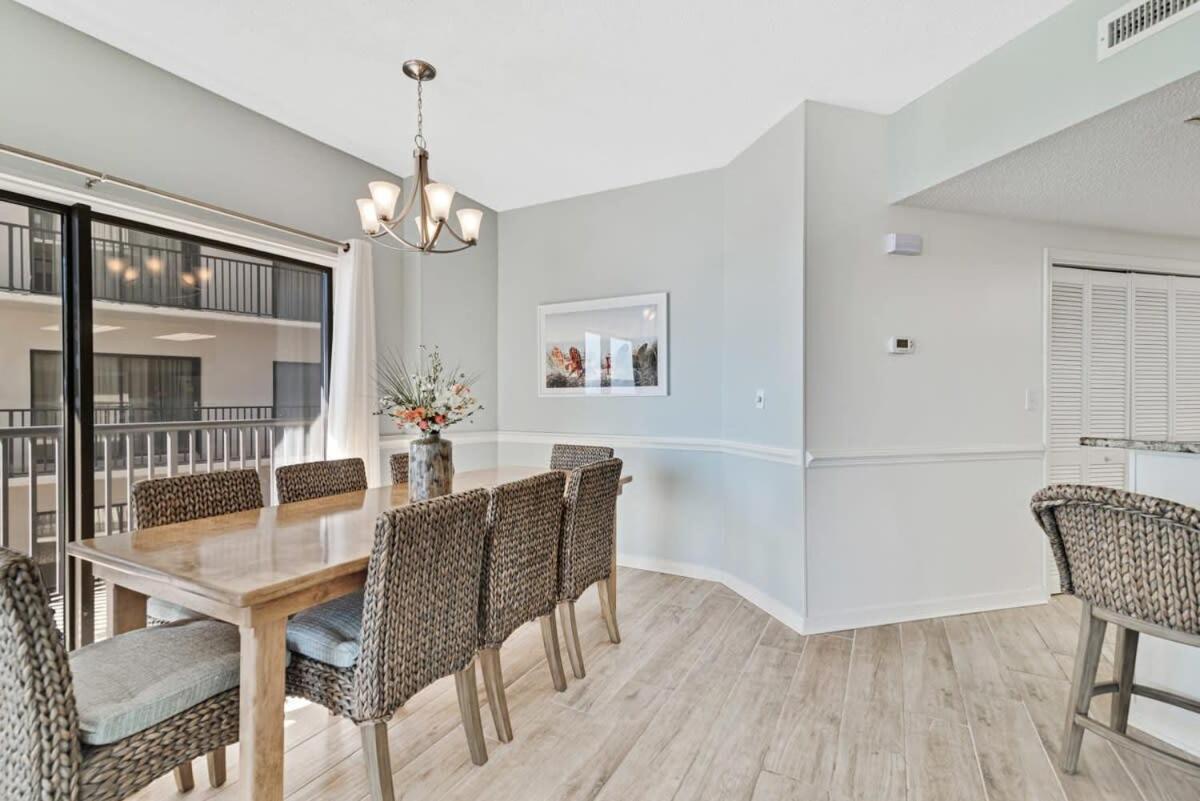 Holiday home Palms 304 3rd Floor 3 Bedrooms 3 Baths Corner Unit Front *