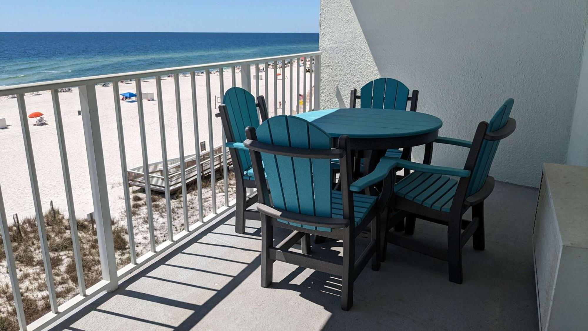 Emerald Skye 34 Laidback Seafoam Escape Holiday home