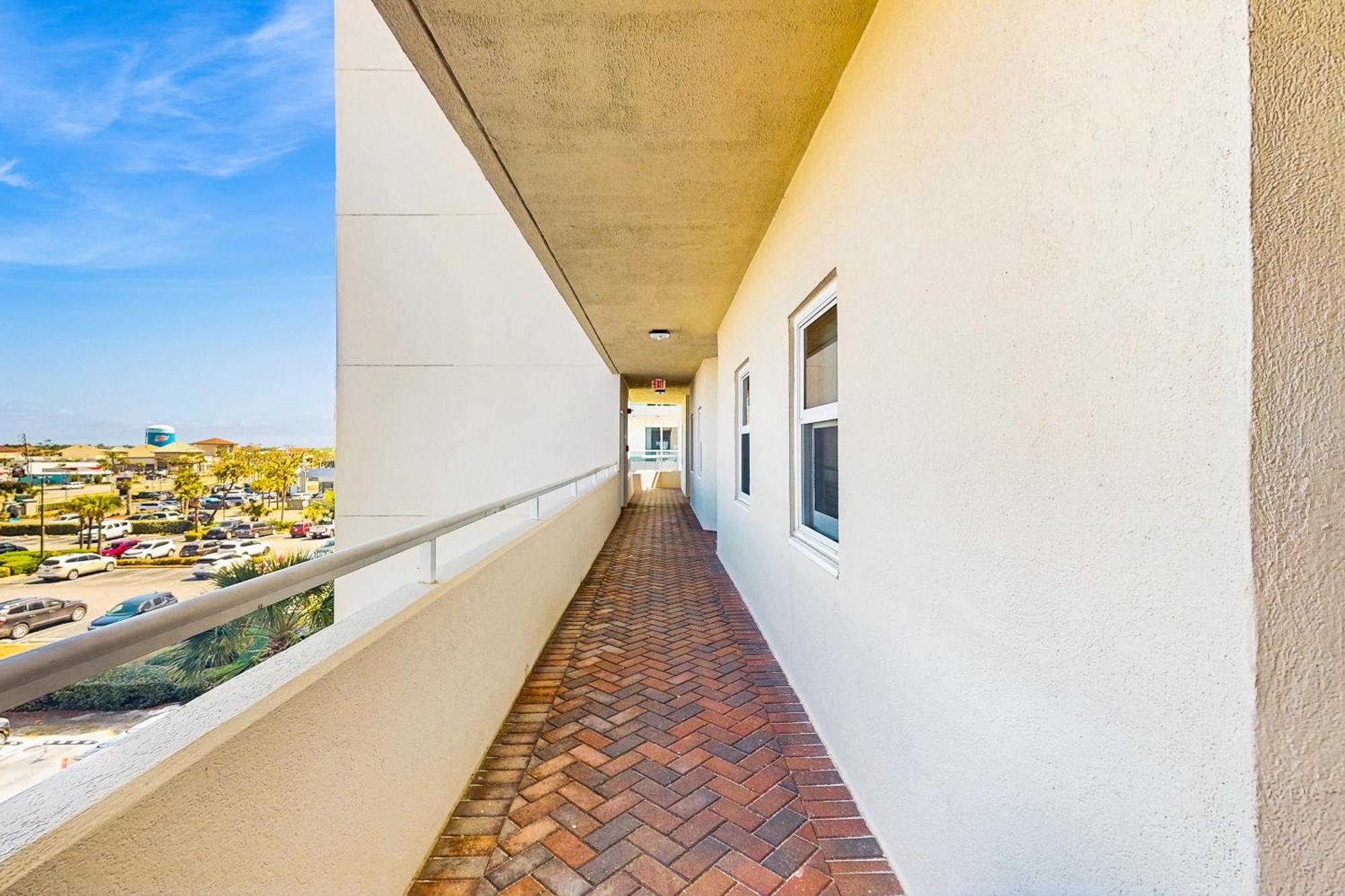 The Enclave 403 Apartment