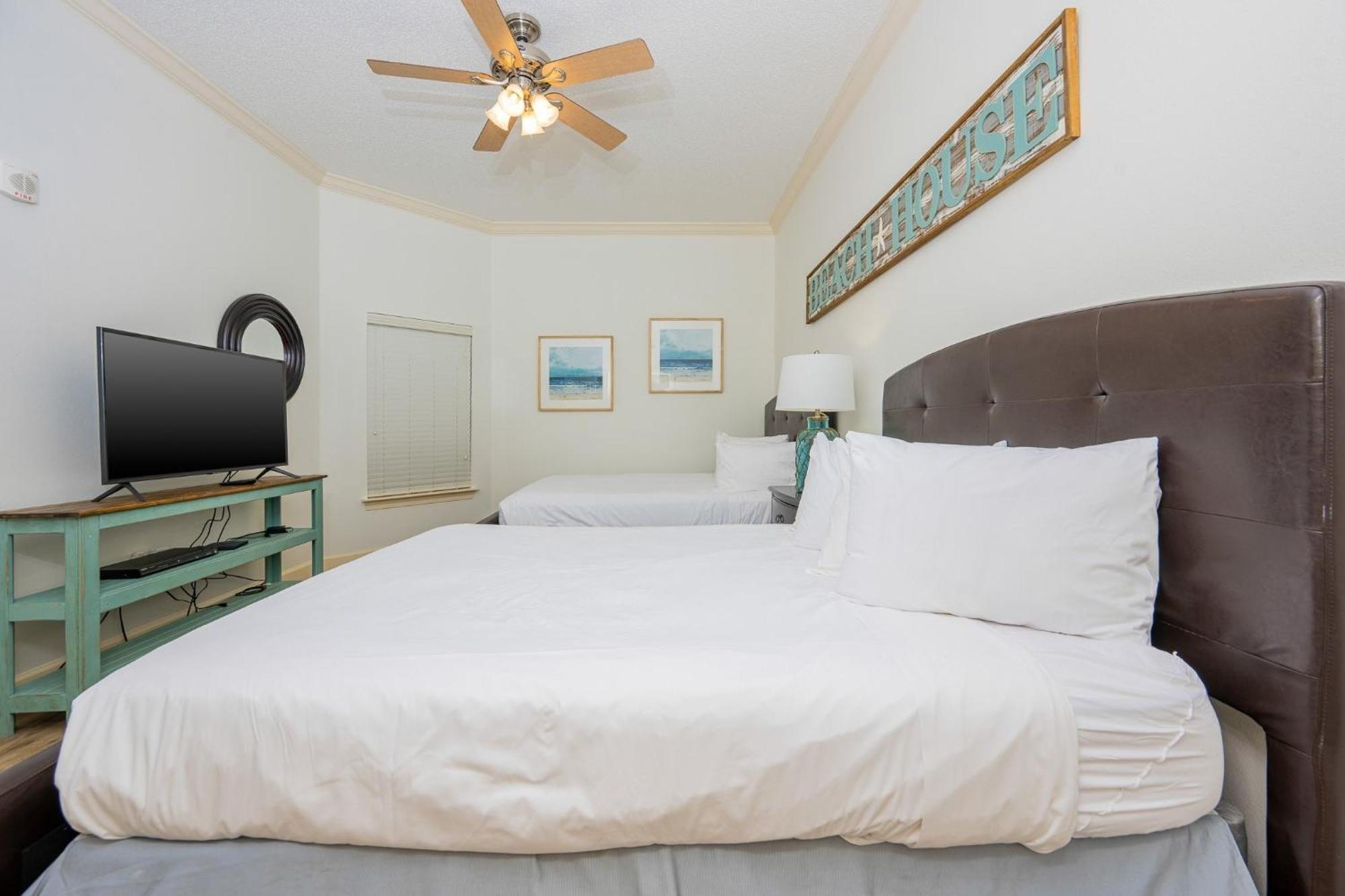 Phoenix West 1107 Apartment