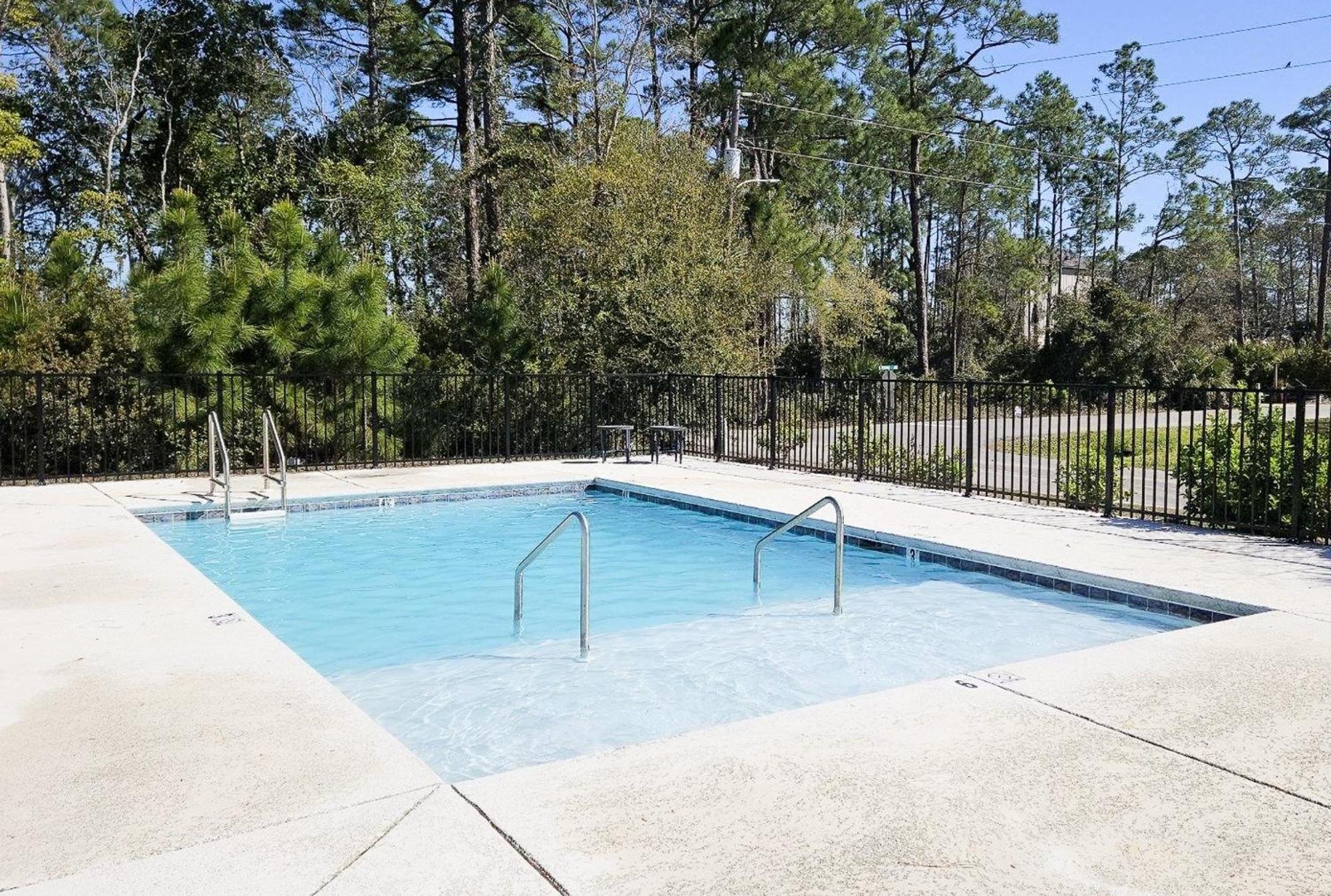 Beautiful 3br/25ba W/ Kayak Access, Sleeps 10 Holiday home Orange Beach