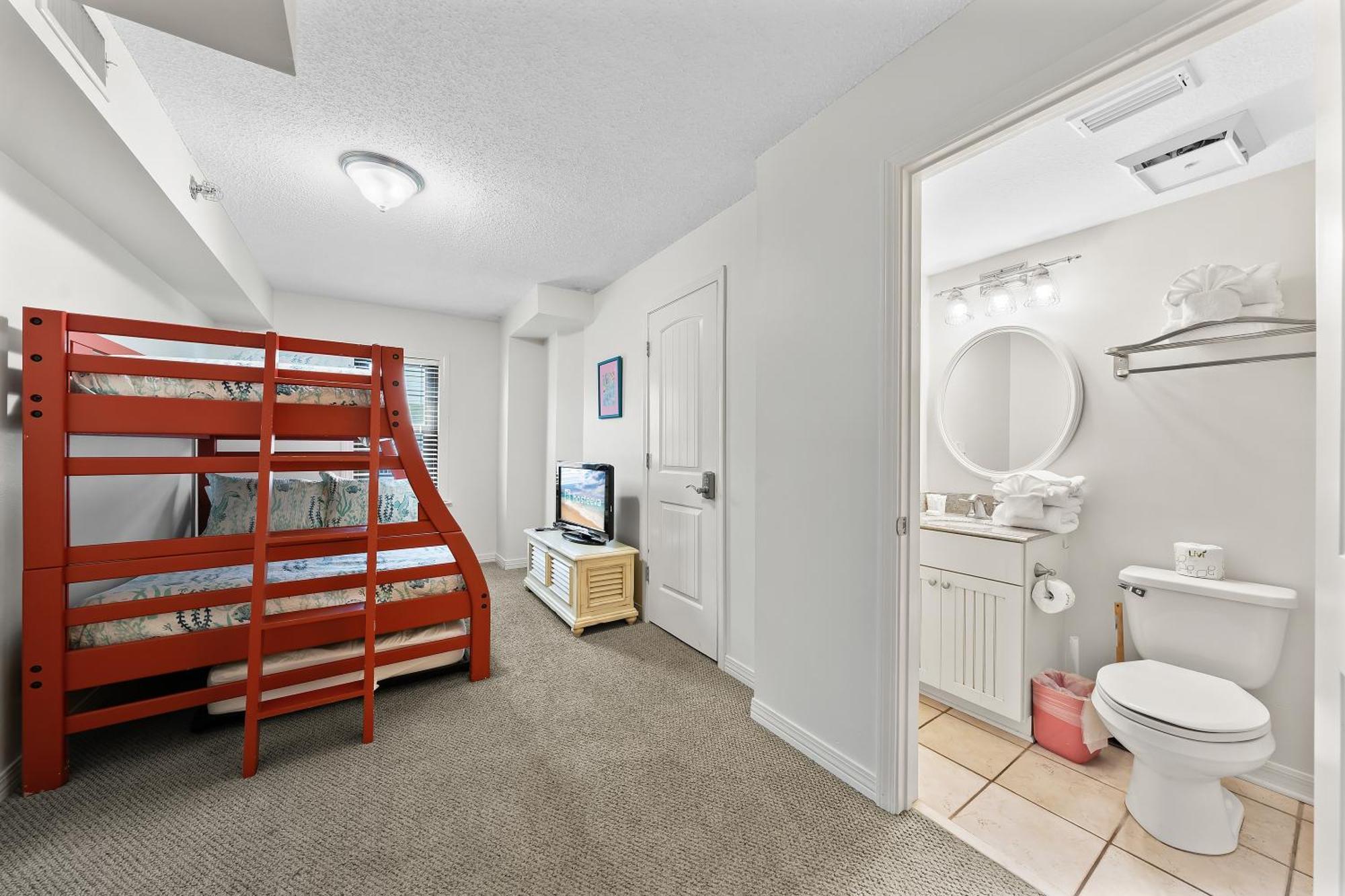 Harbor Place 513 Apartment