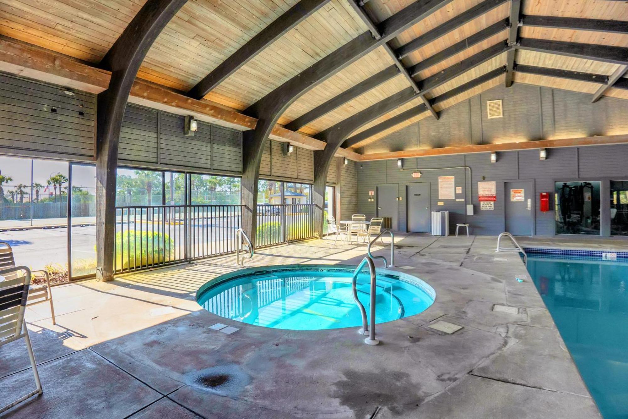 Windward Pointe 1206 Apartment