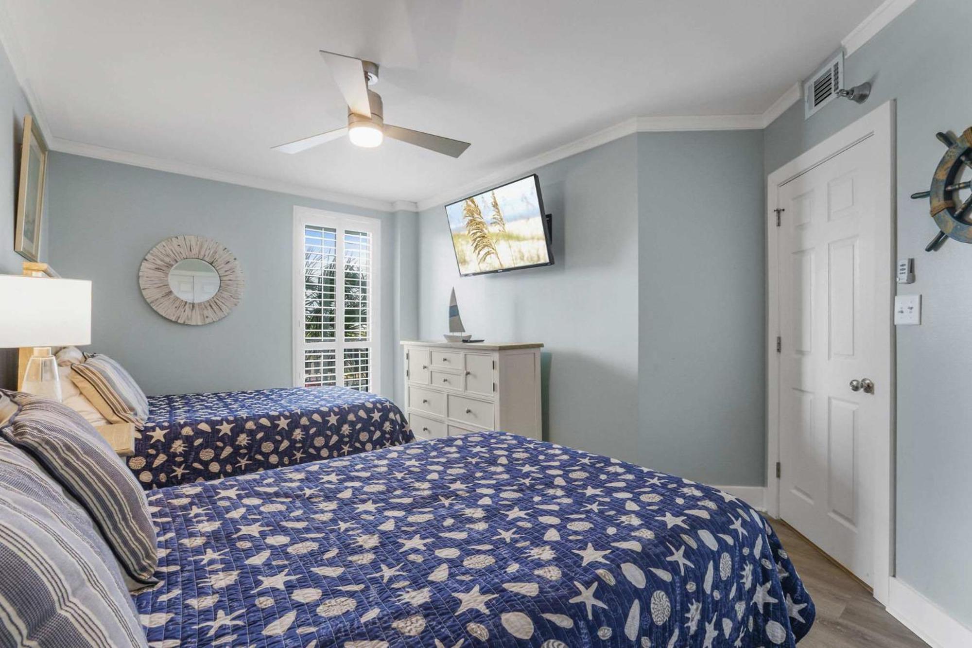 Windward Pointe 304- Pristine Amenities Galore Holiday home *