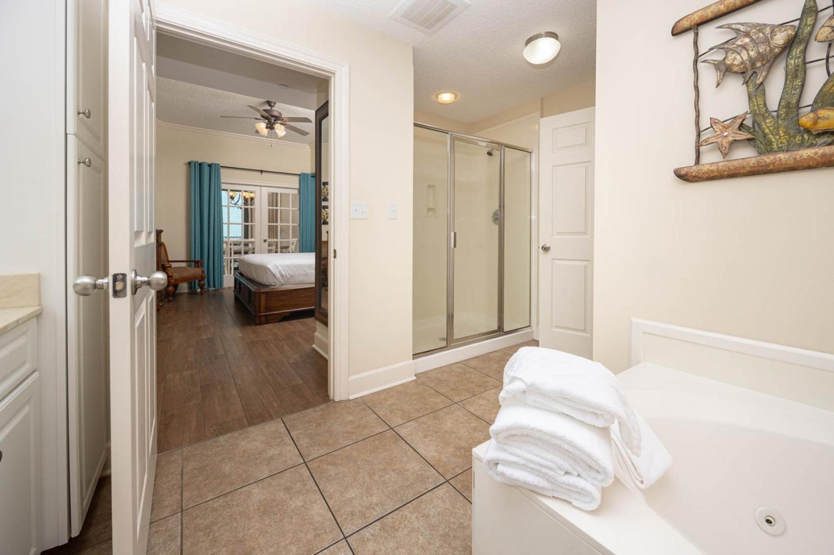 Phoenix West 2202 Apartment *