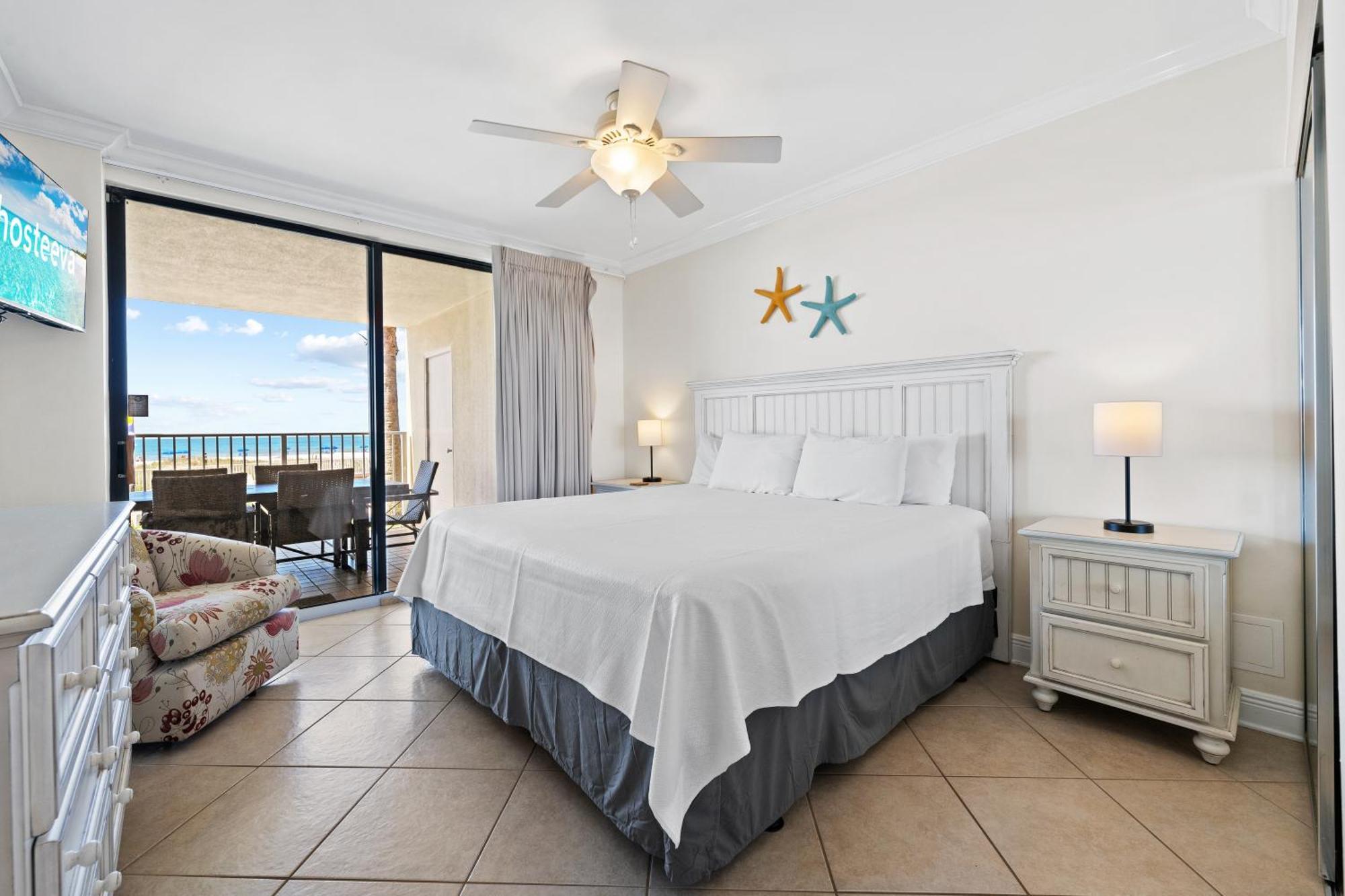 White Caps Apartment