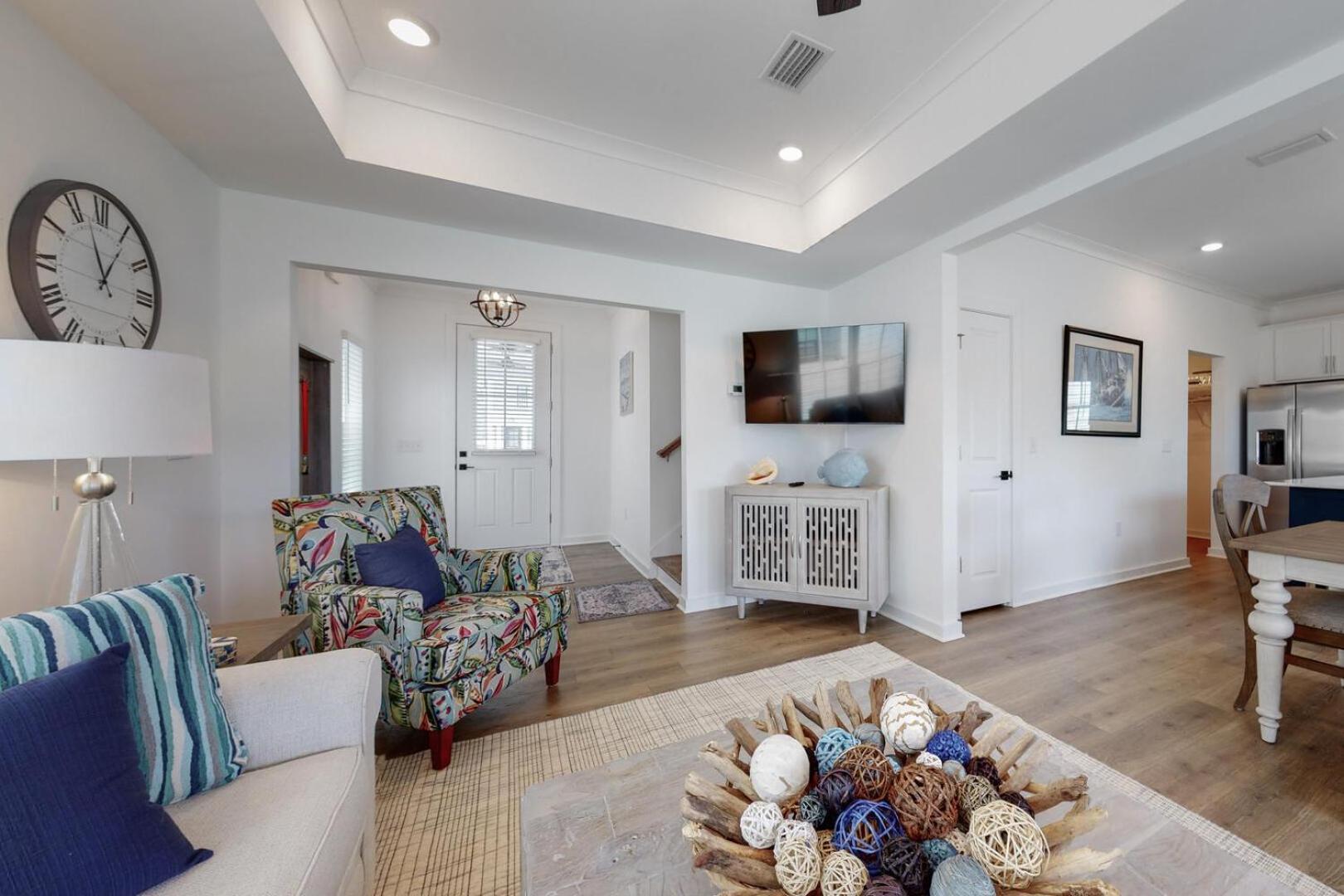 Stunning 3br/25ba, Pet Friendly, Sleeps 12 *