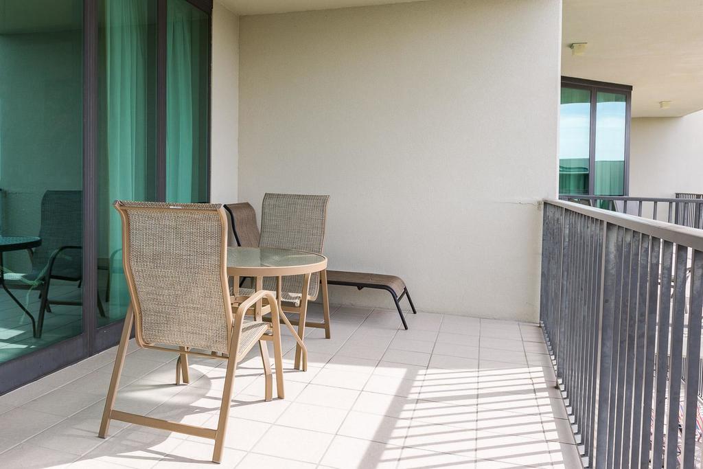 Apartment Phoenix On The Bay Unit 1527 *
